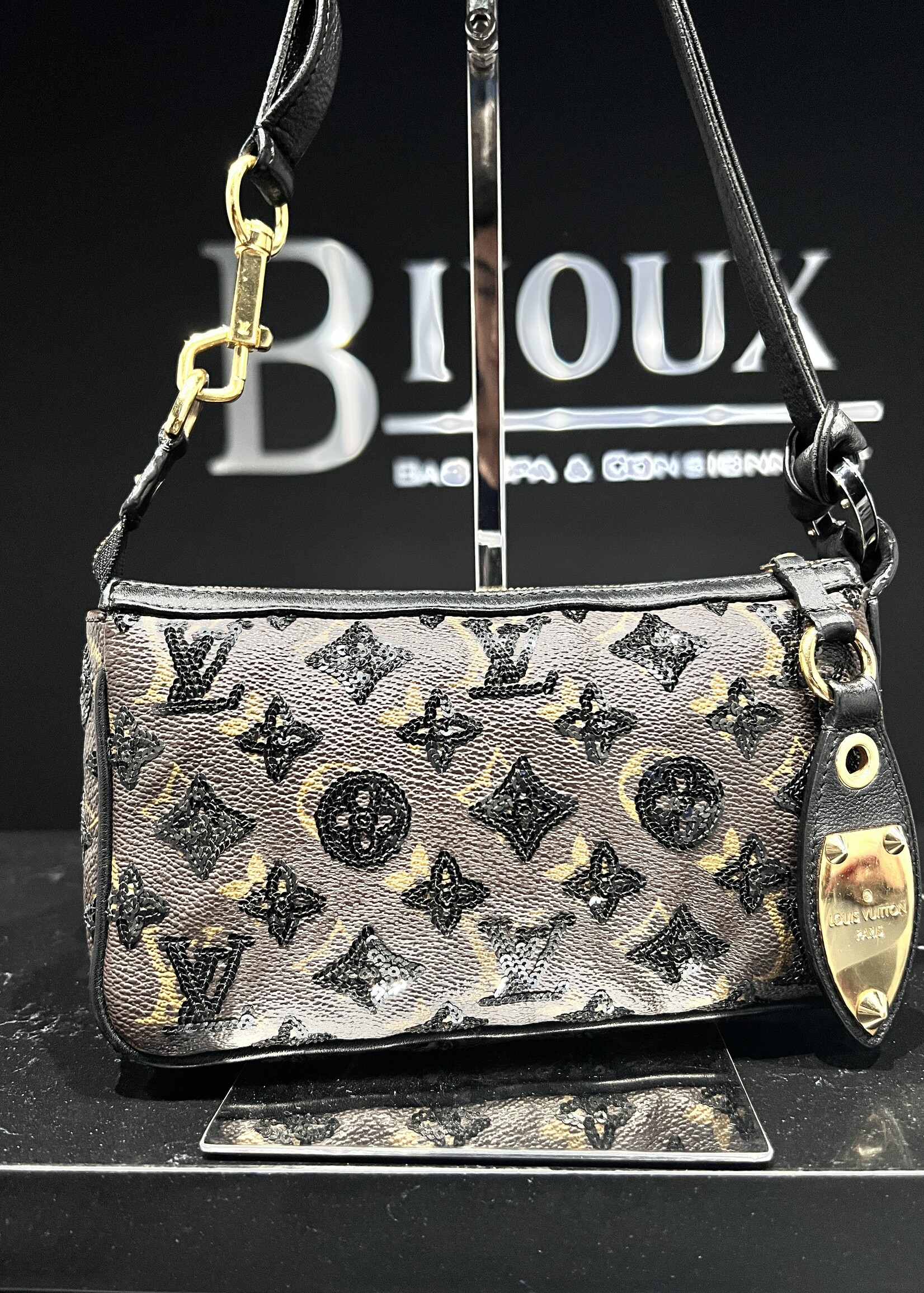 Louis Vuitton SOLD - Louis Vuitton Reverse Sequin Pochette