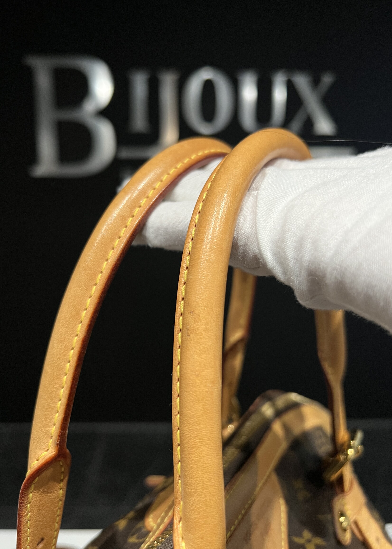 Louis Vuitton SOLD - Louis Vuitton Tivoli