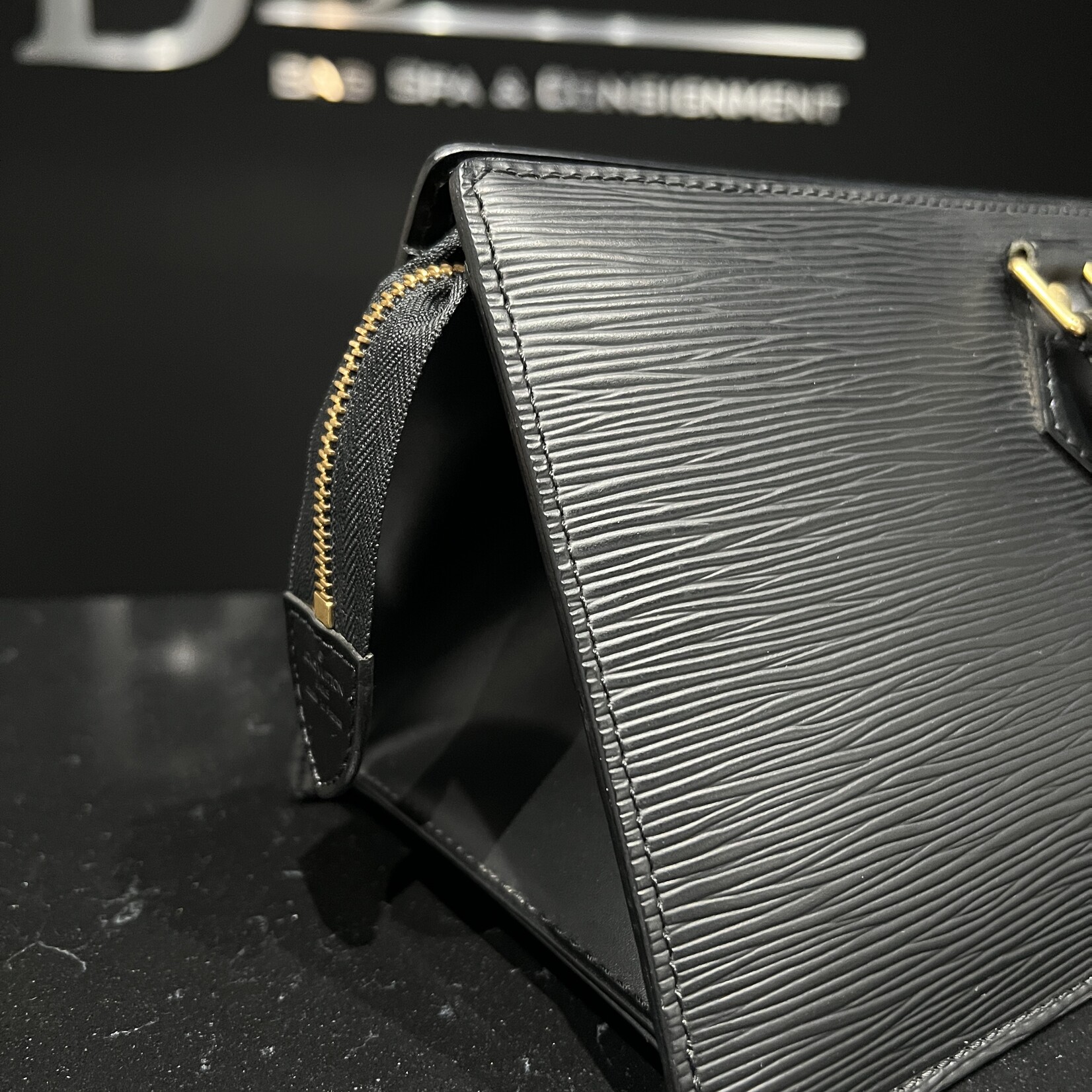 Louis Vuitton SOLD- Louis Vuitton Sac Triangle