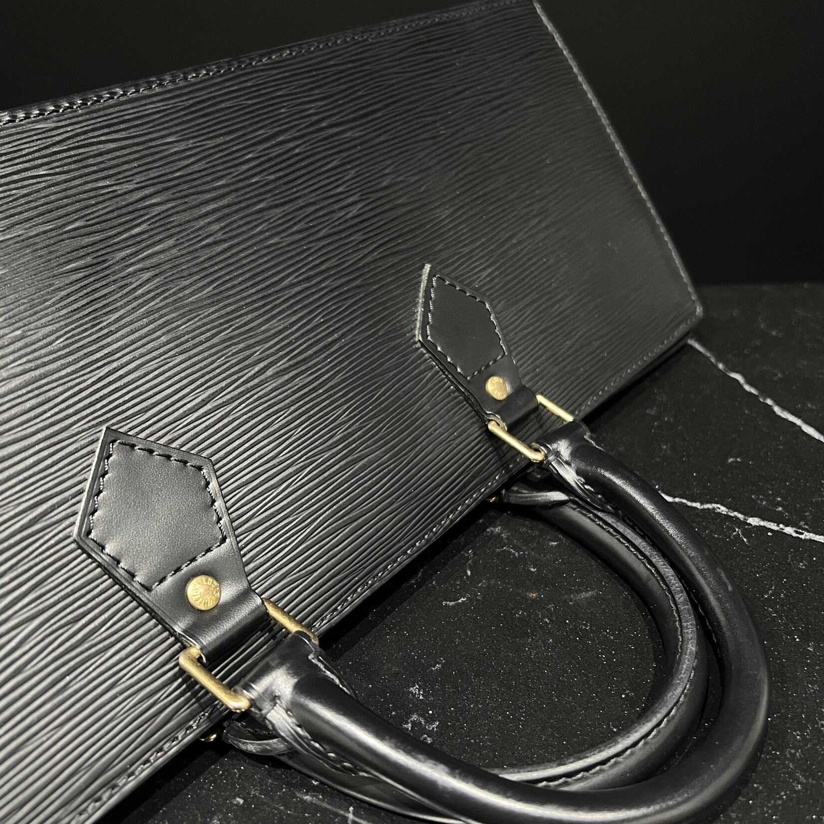 Louis Vuitton SOLD- Louis Vuitton Sac Triangle