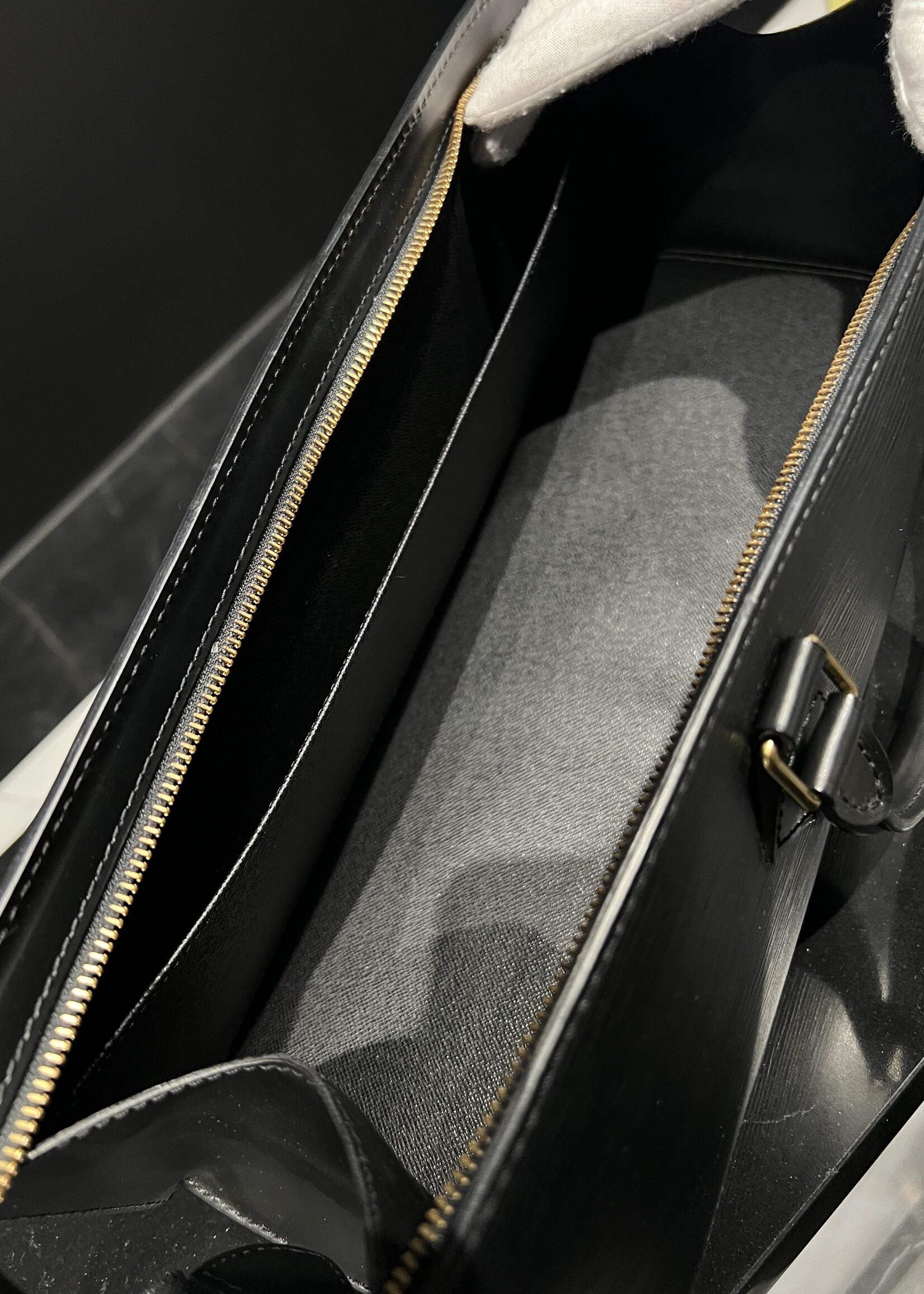 Louis Vuitton SOLD- Louis Vuitton Sac Triangle