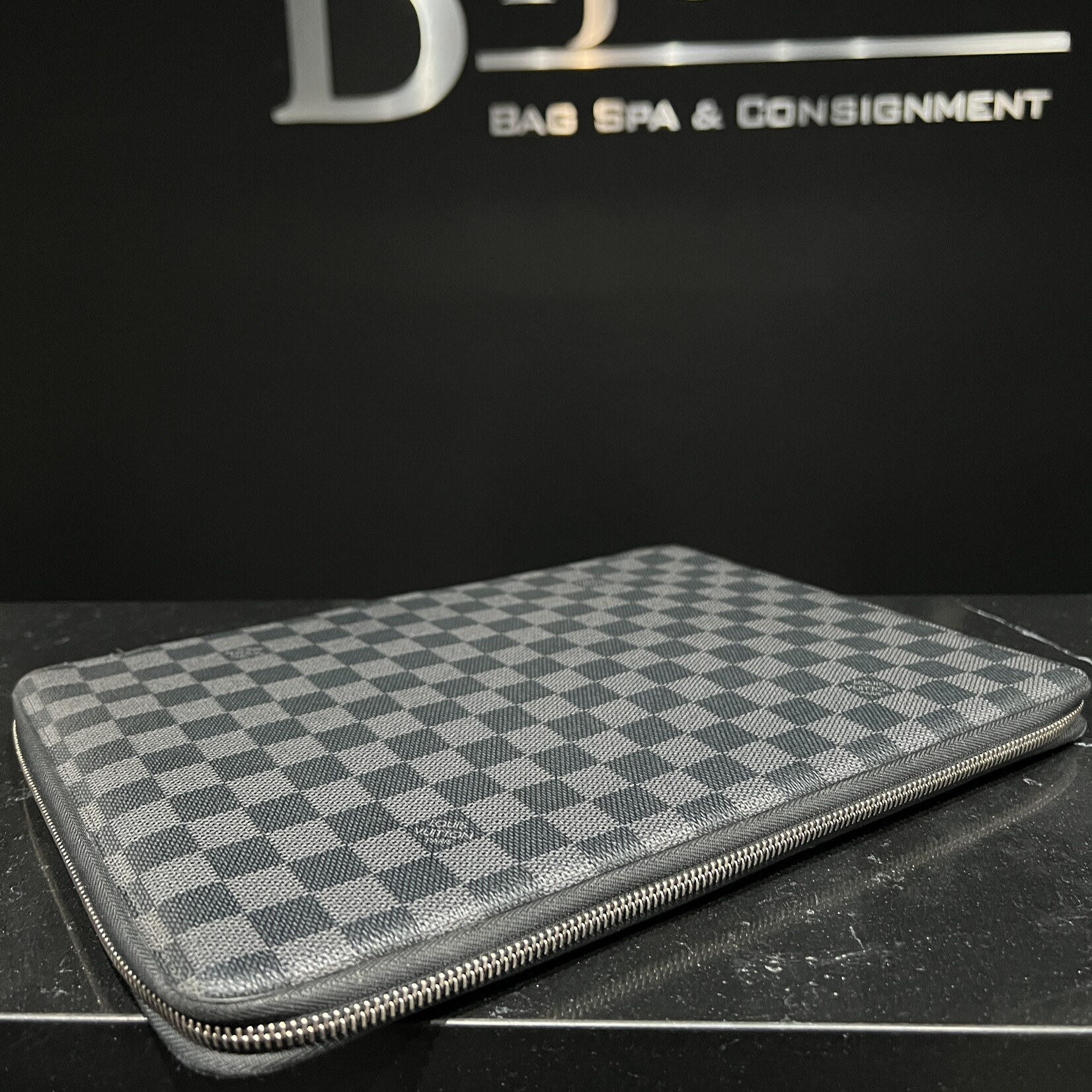 Louis Vuitton Louis Vuitton Document Holder Damier Graphite
