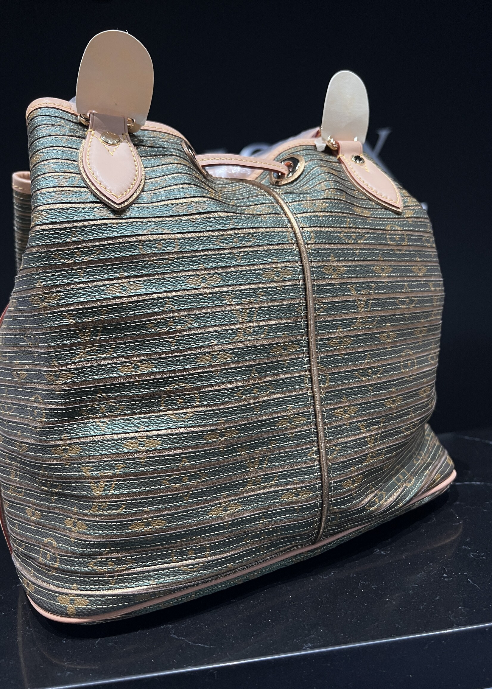 Louis Vuitton SOLD - Louis Vuitton Neo