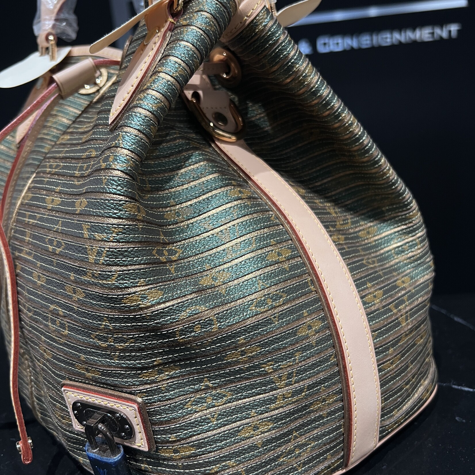 Louis Vuitton SOLD - Louis Vuitton Neo