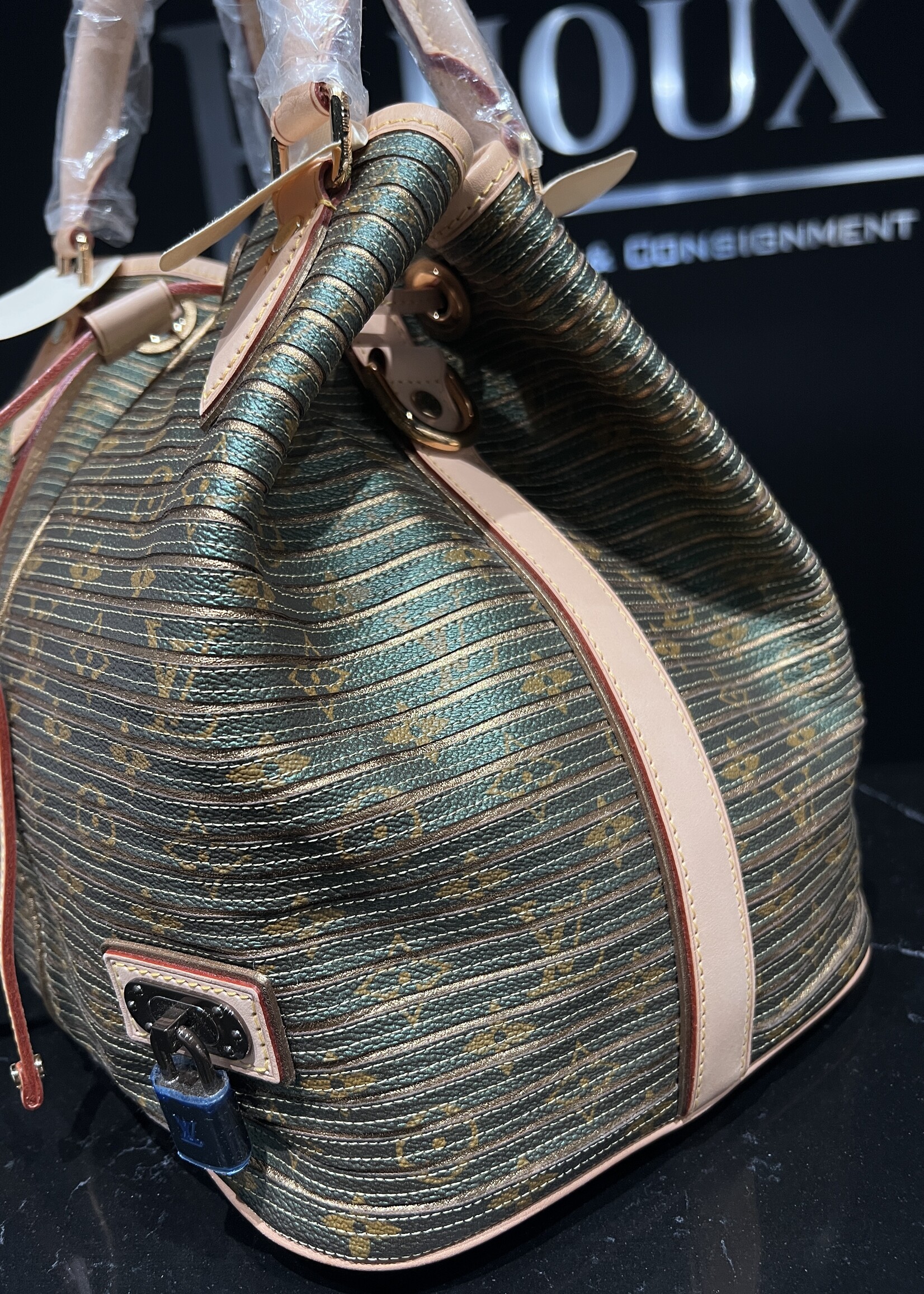 Louis Vuitton SOLD - Louis Vuitton Neo