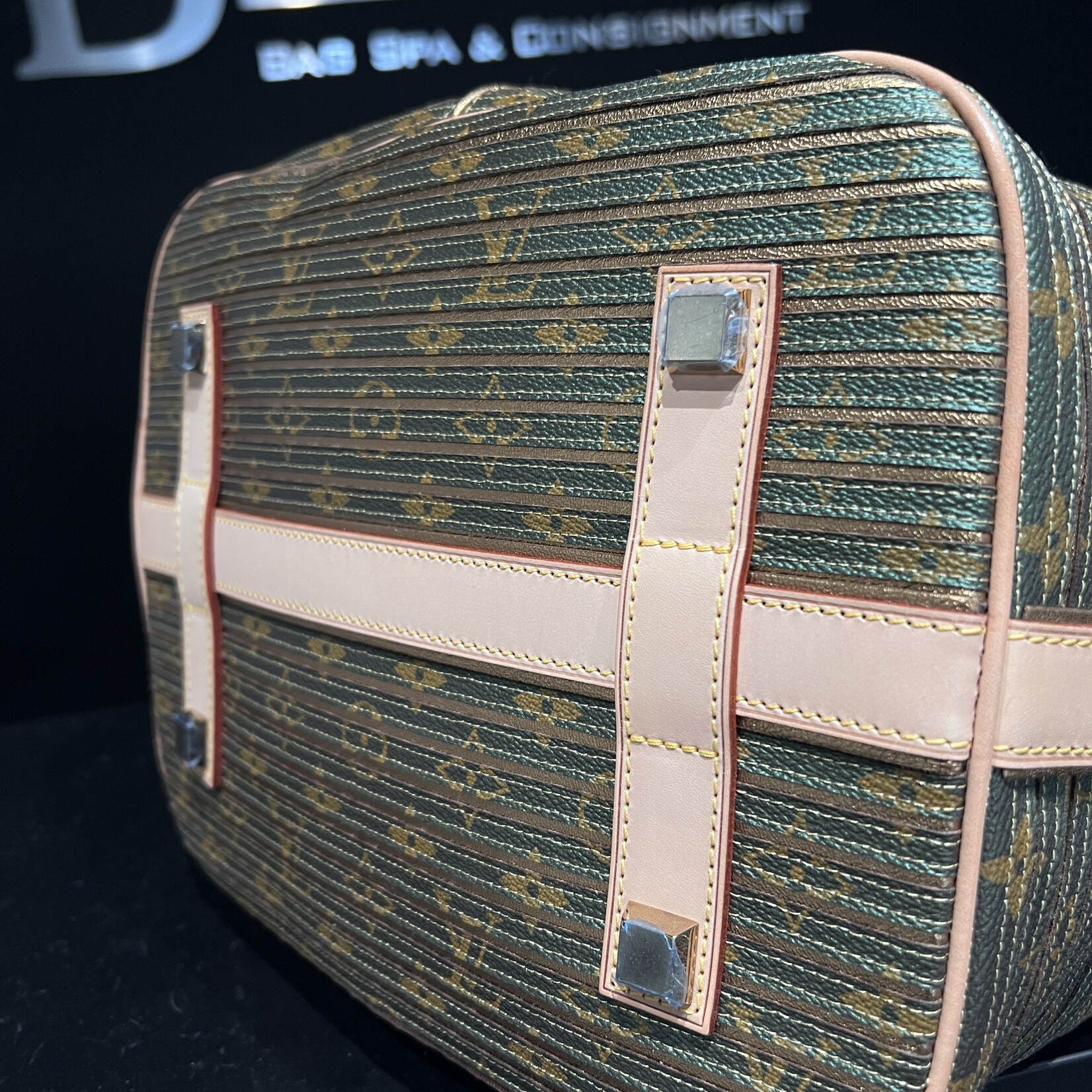 Louis Vuitton SOLD - Louis Vuitton Neo