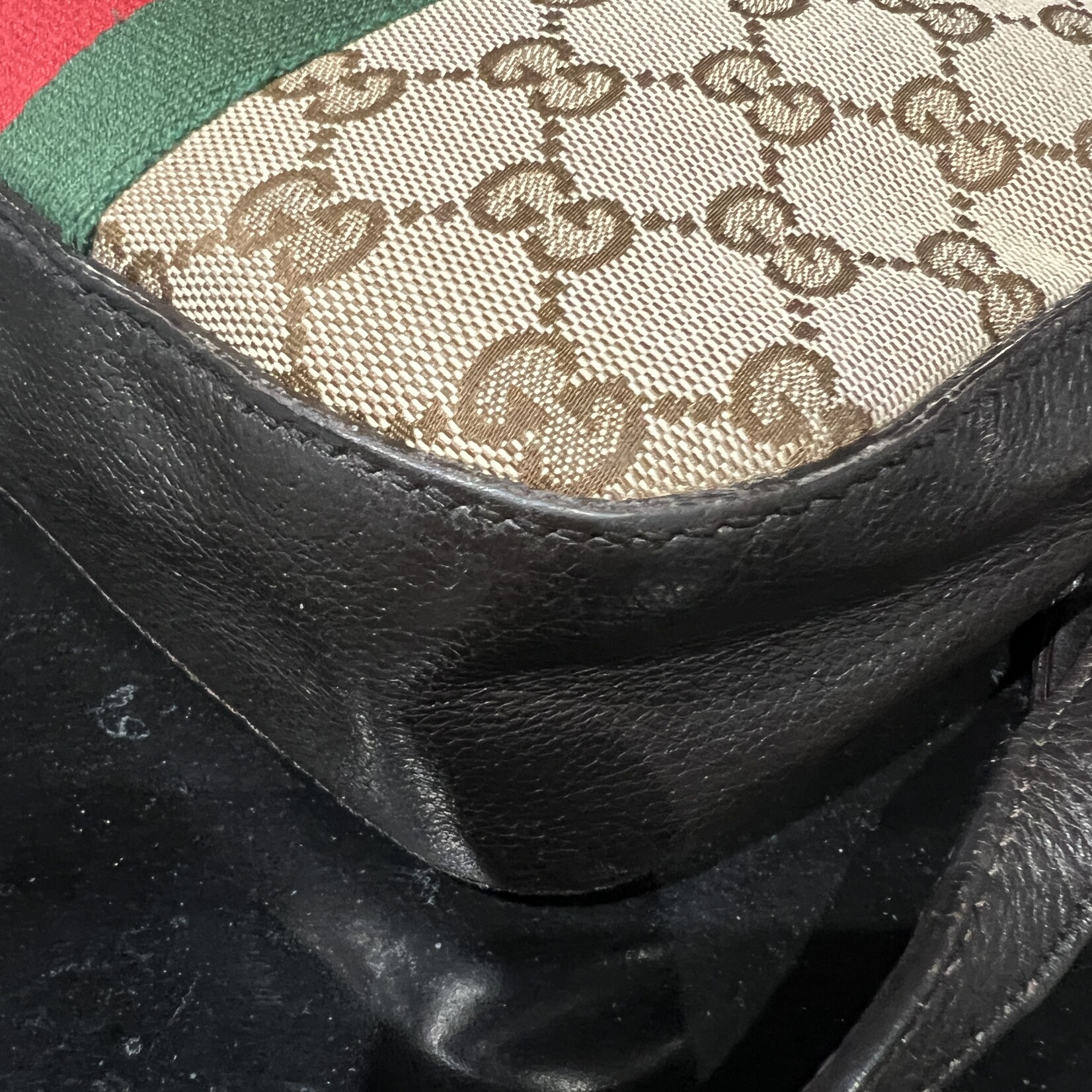 Gucci SOLD- Gucci Bee Crossbody