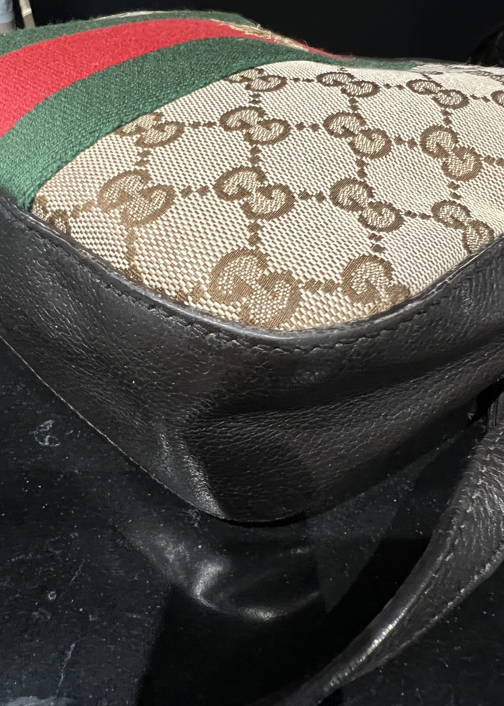 Gucci SOLD- Gucci Bee Crossbody