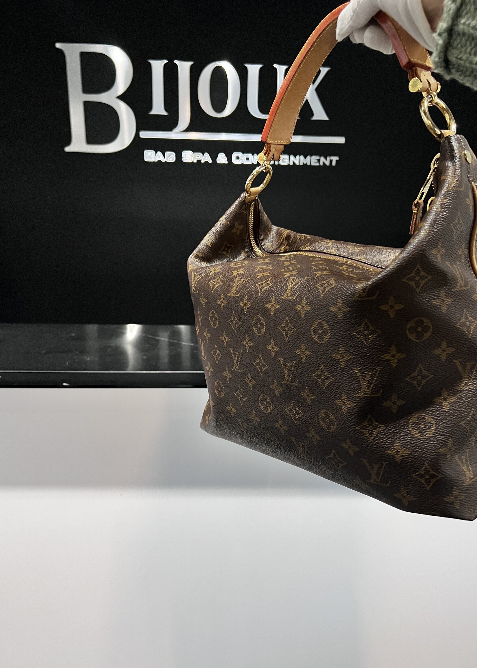 Louis Vuitton SOLD - Louis Vuitton Sully MM