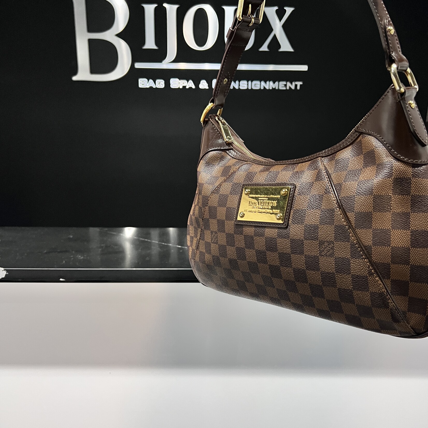 Louis Vuitton SOLD - Louis Vuitton Thamas GM