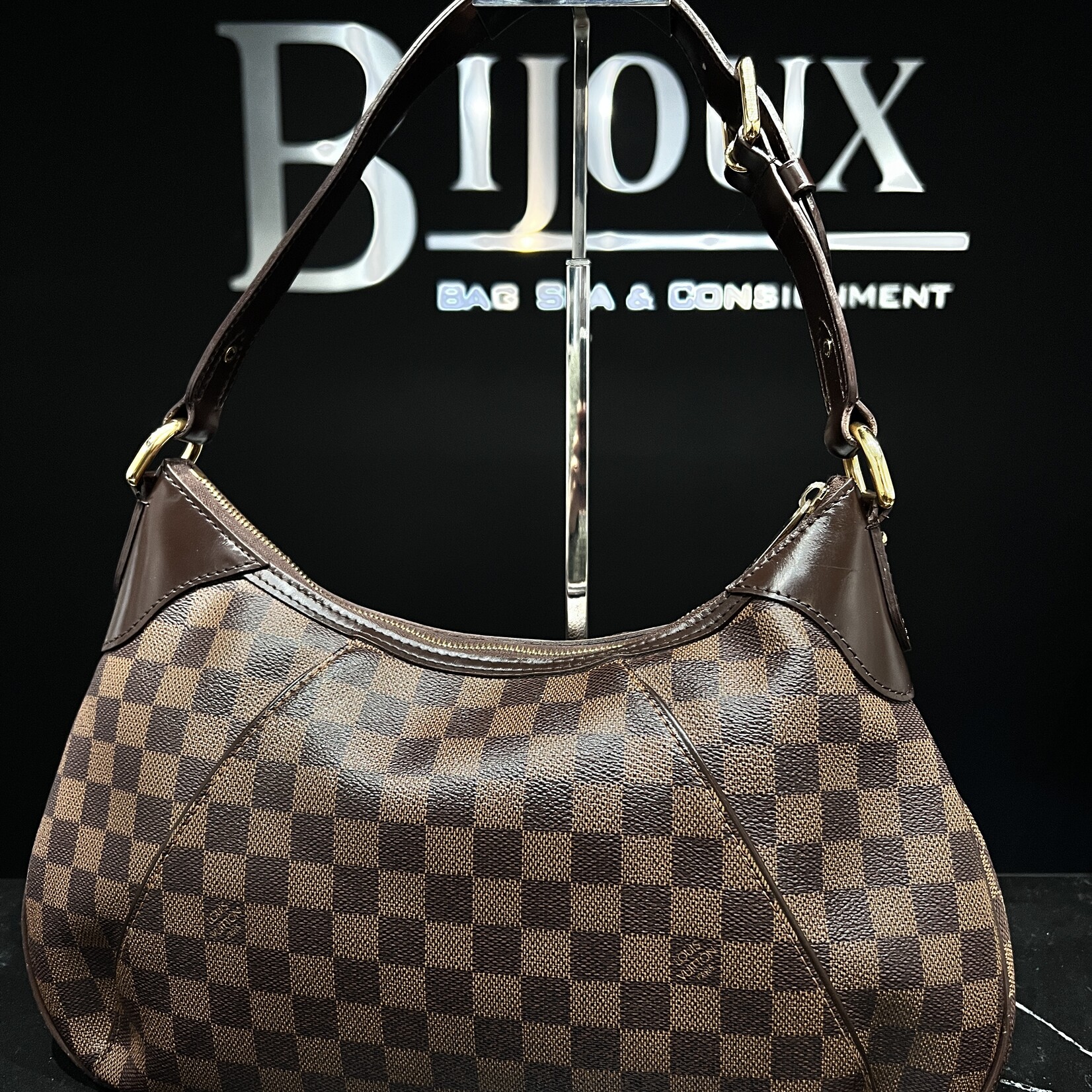 Louis Vuitton SOLD - Louis Vuitton Thamas GM