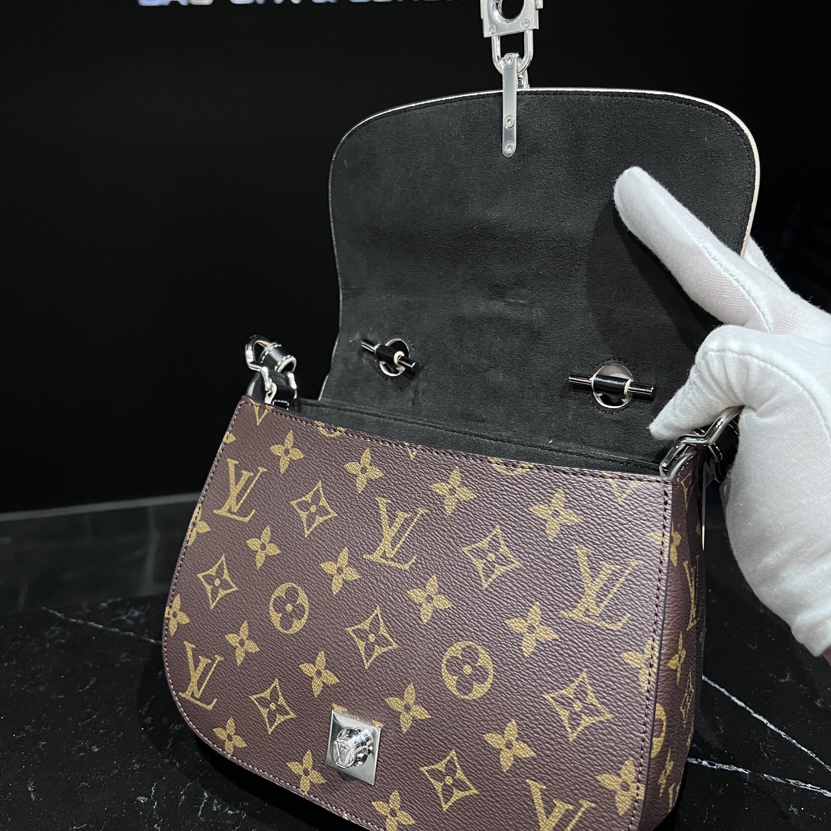 Louis Vuitton SOLD - Louis Vuitton Chain It PM