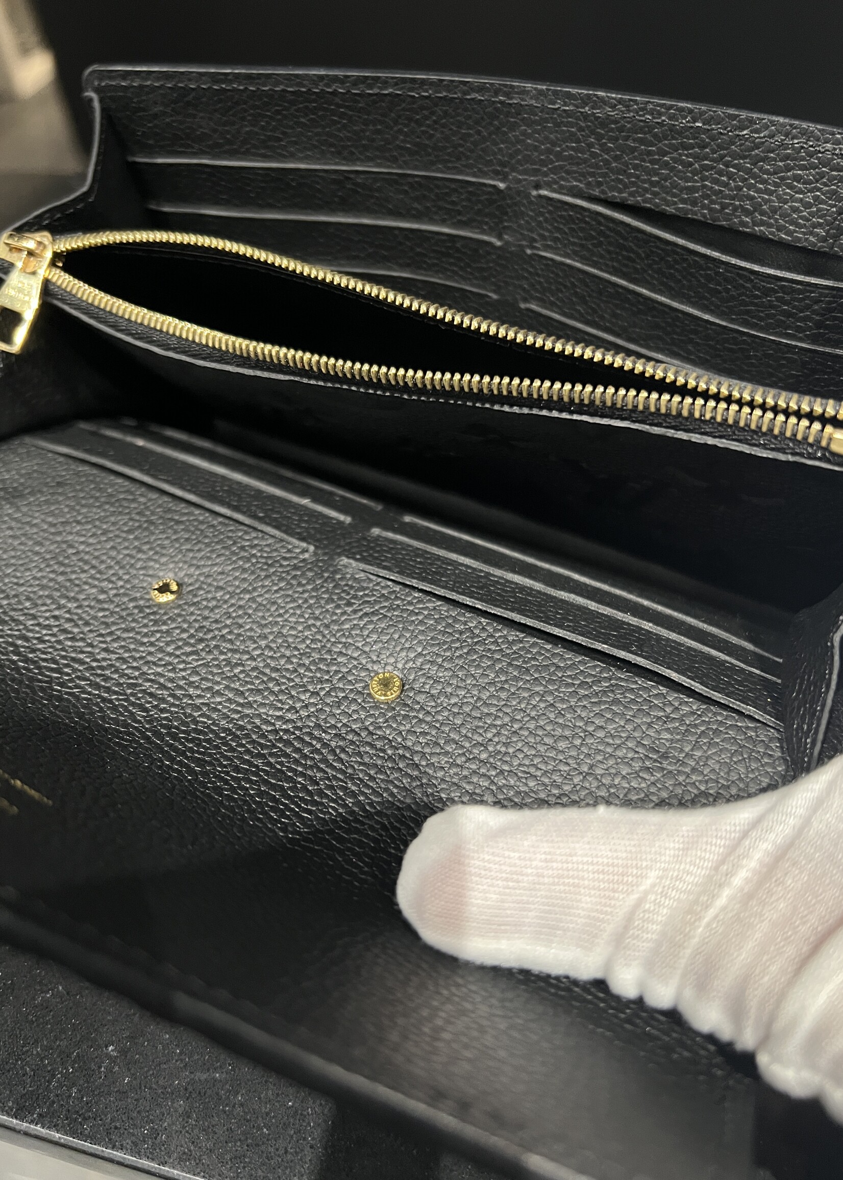 Louis Vuitton SOLD- Louis Vuitton Metis Empreinte Wallet