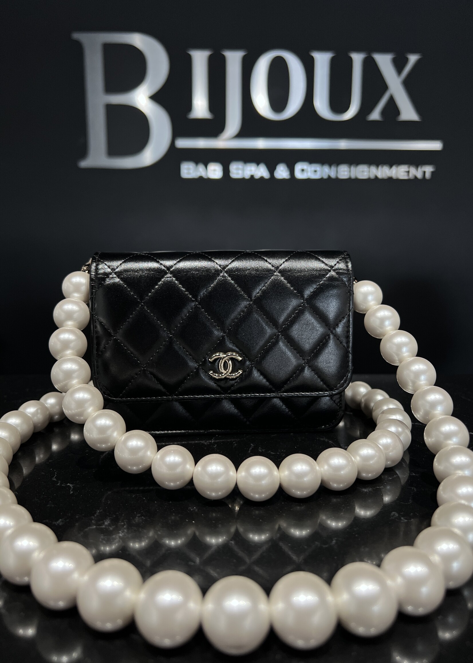 Chanel Chanel Pearl Woc