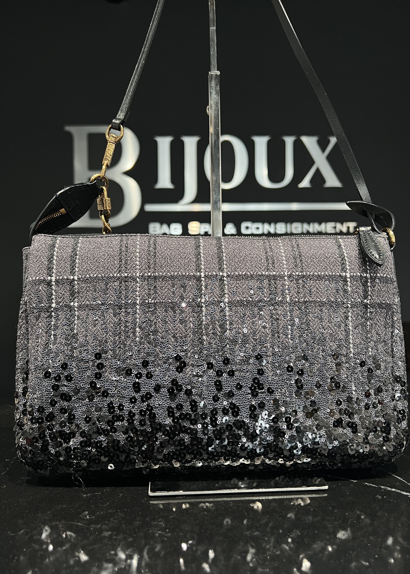 Louis Vuitton Louis Vuitton Sequin Purse