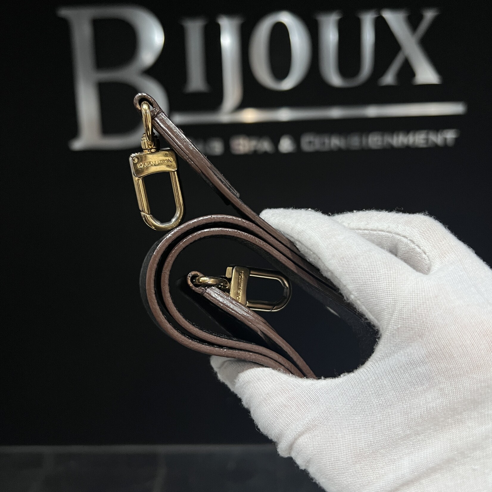 Louis Vuitton Louis Vuitton Mahina Selene