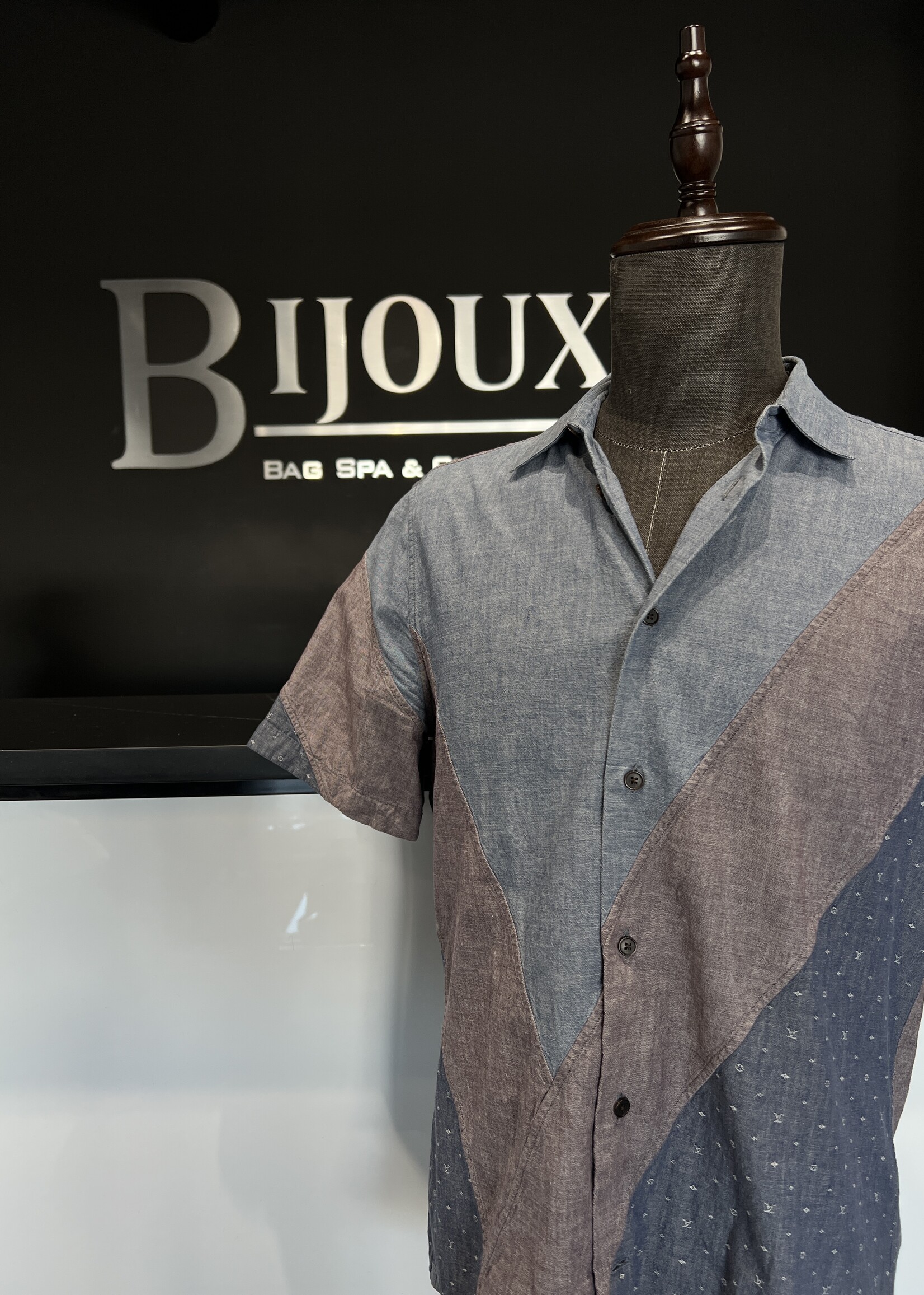 Louis Vuitton Louis Vuitton Short Sleeve Button Down M