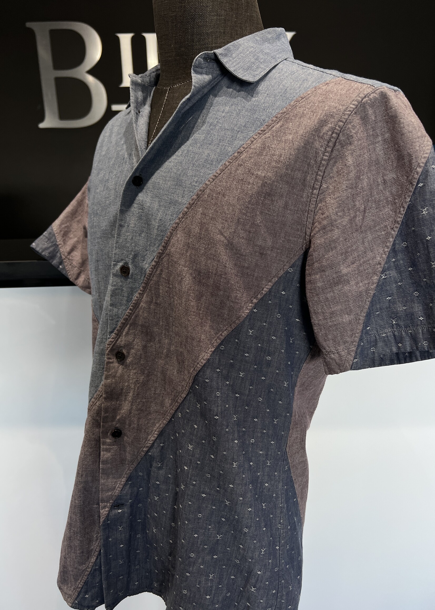 Louis Vuitton Louis Vuitton Short Sleeve Button Down M