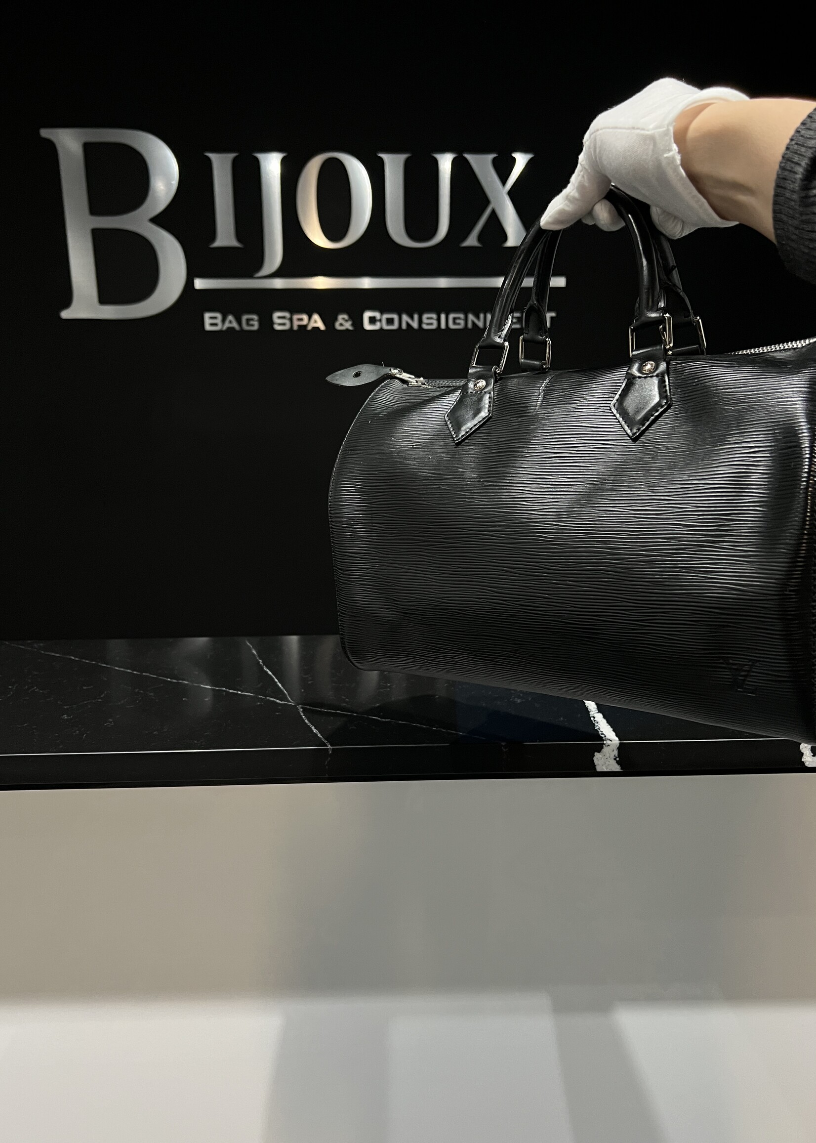 Louis Vuitton SOLD - Louis Vuitton Epi Speedy