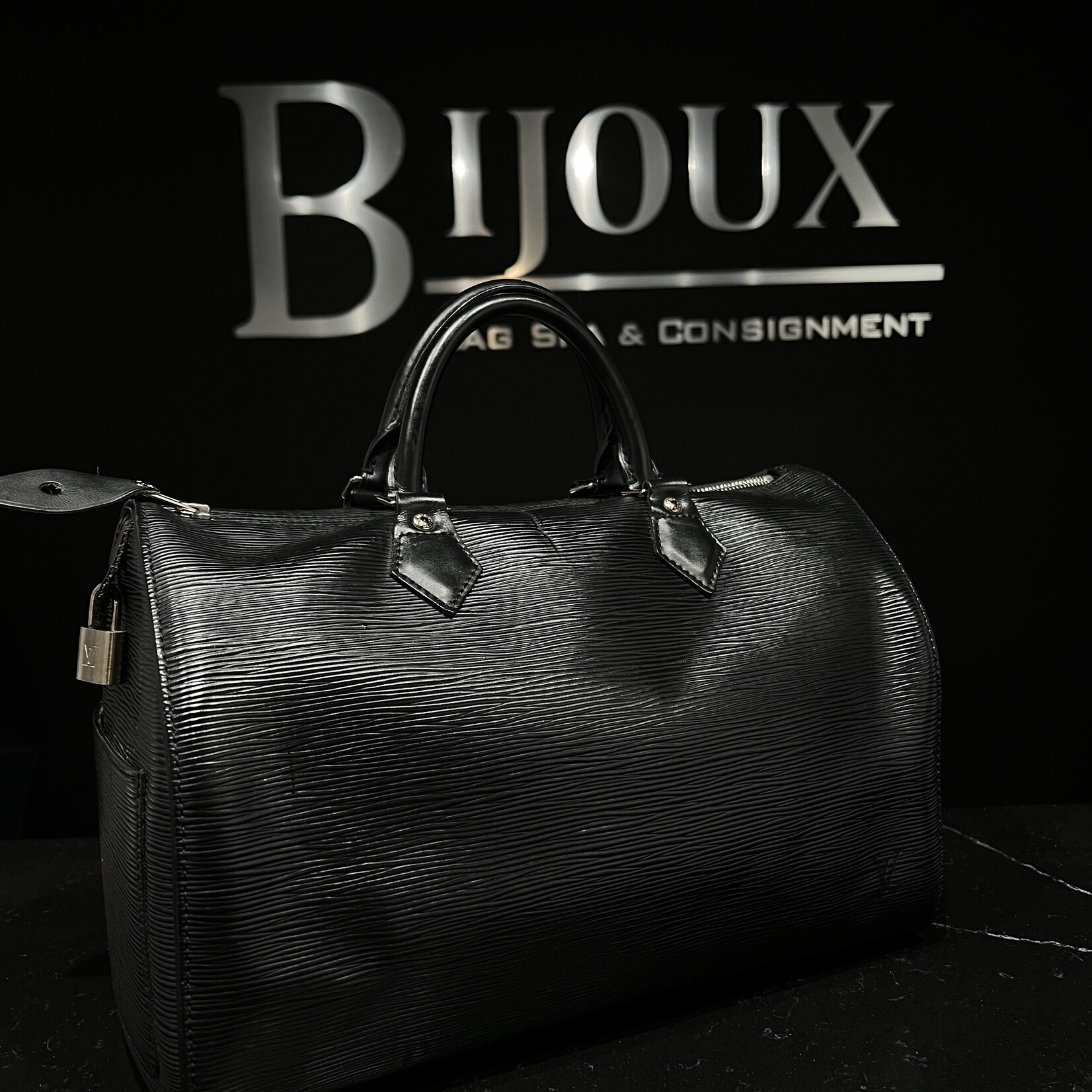 Louis Vuitton SOLD - Louis Vuitton Epi Speedy