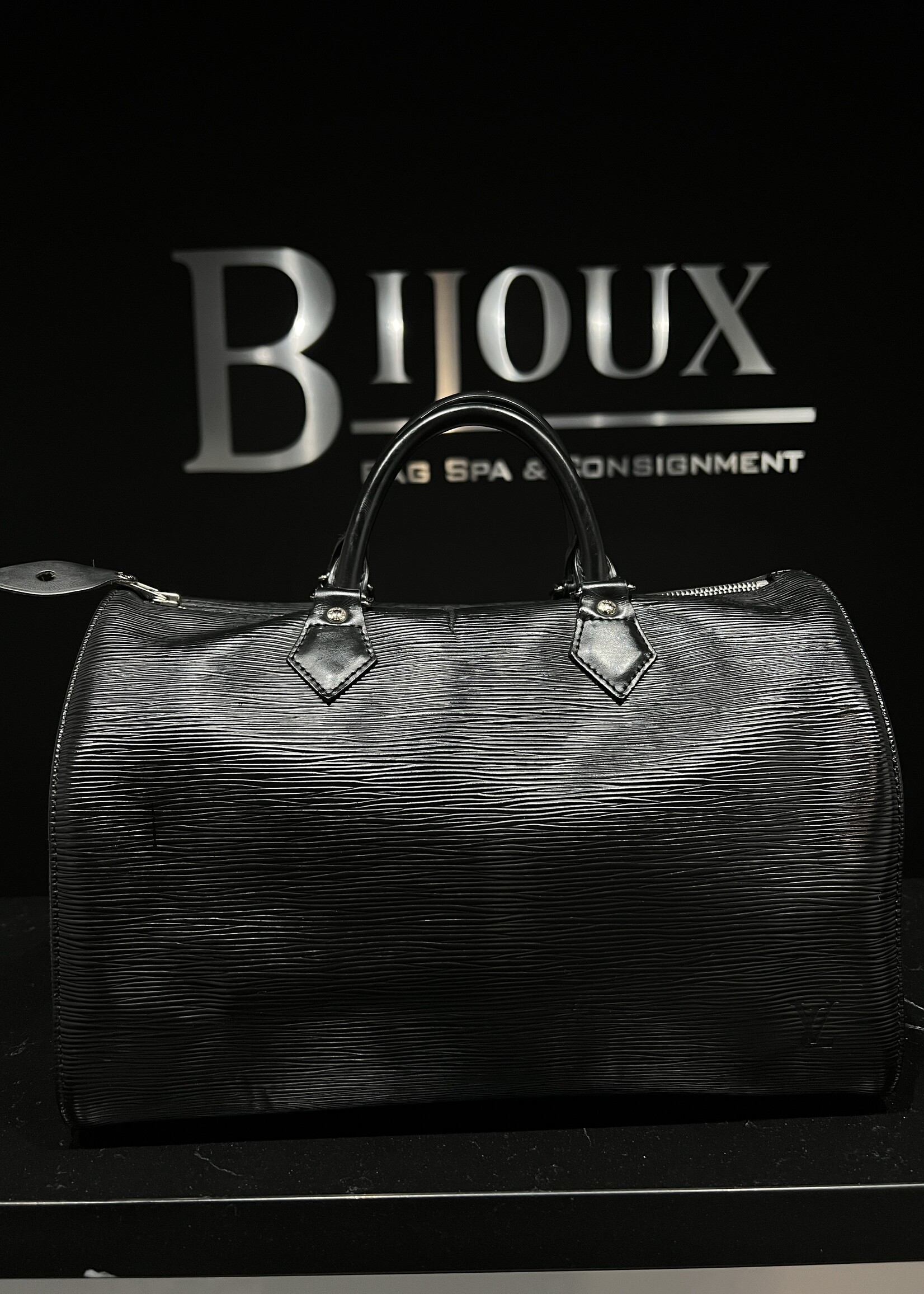 Louis Vuitton SOLD - Louis Vuitton Epi Speedy