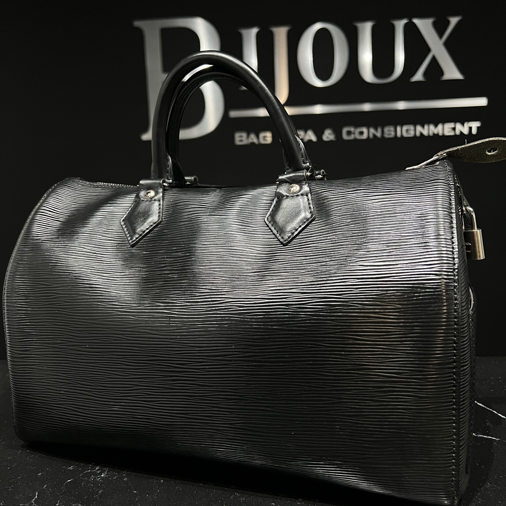 Louis Vuitton SOLD - Louis Vuitton Epi Speedy