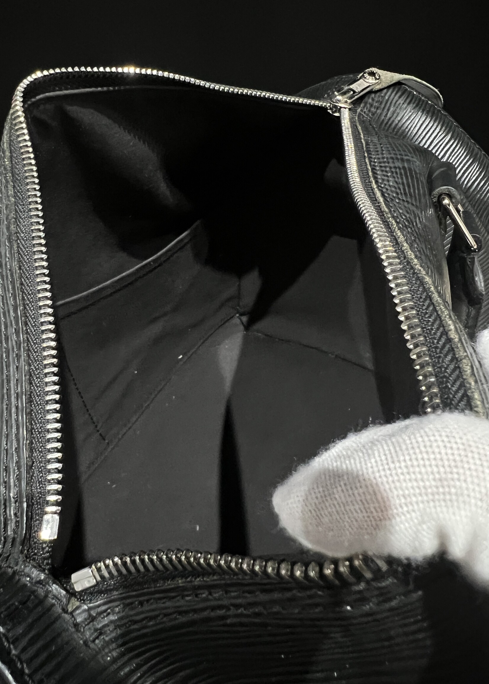 Louis Vuitton SOLD - Louis Vuitton Epi Speedy