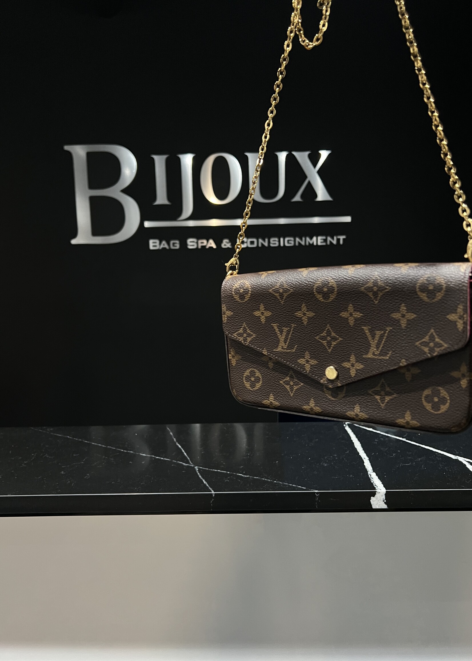 Louis Vuitton SOLD - Louis Vuitton Pochette Felicie Monogram
