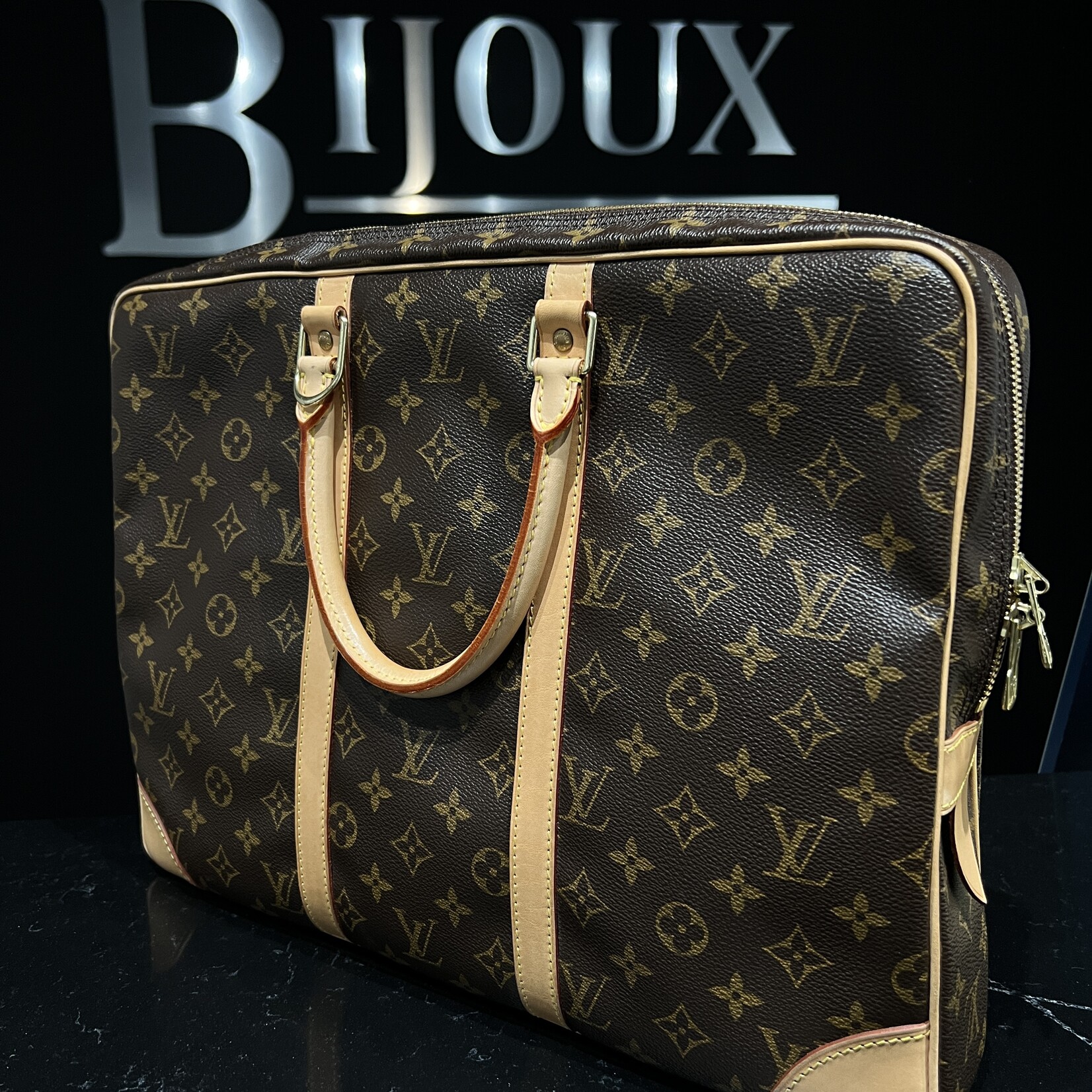 Louis Vuitton Louis Vuitton Porte Documents Voyage