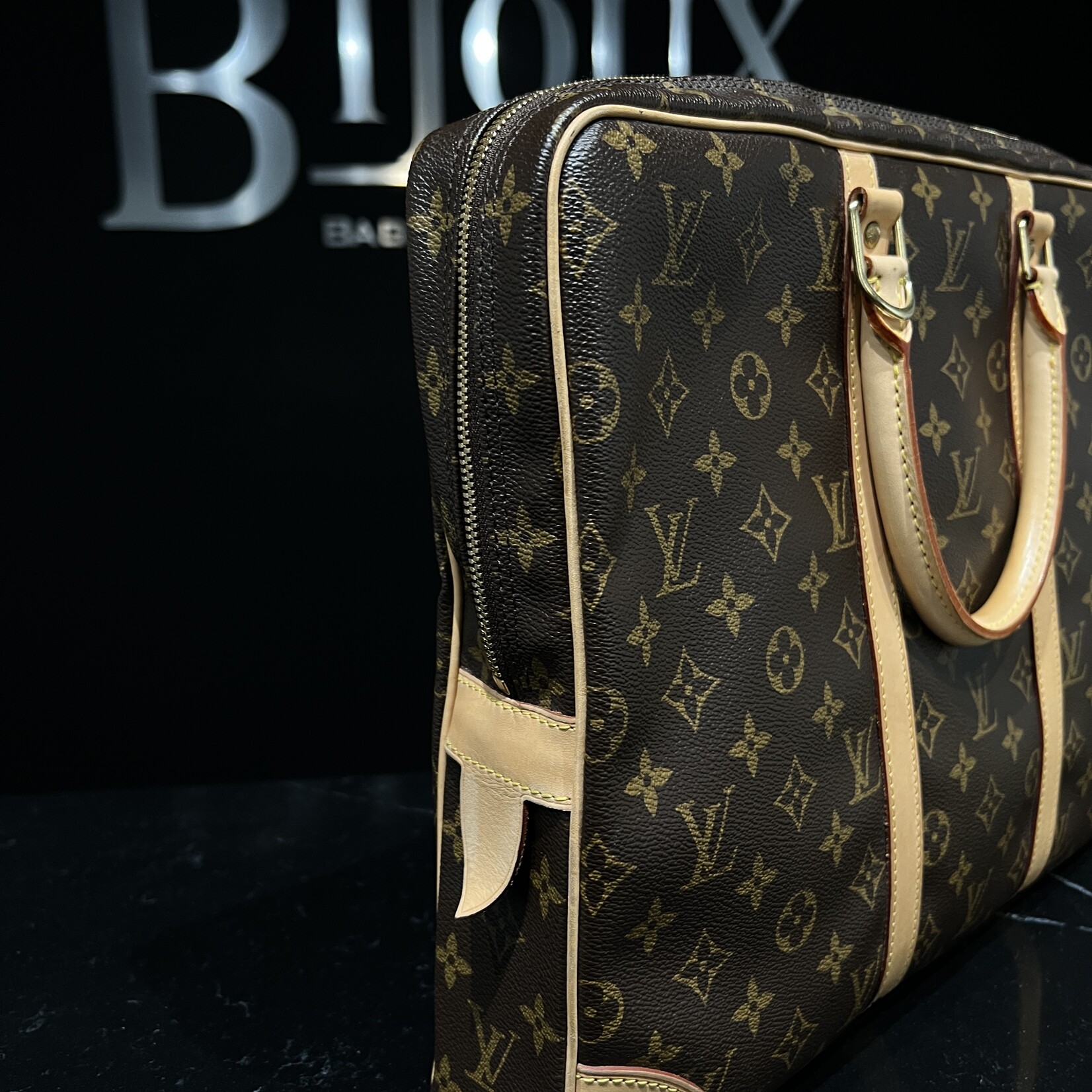 Louis Vuitton Louis Vuitton Porte Documents Voyage