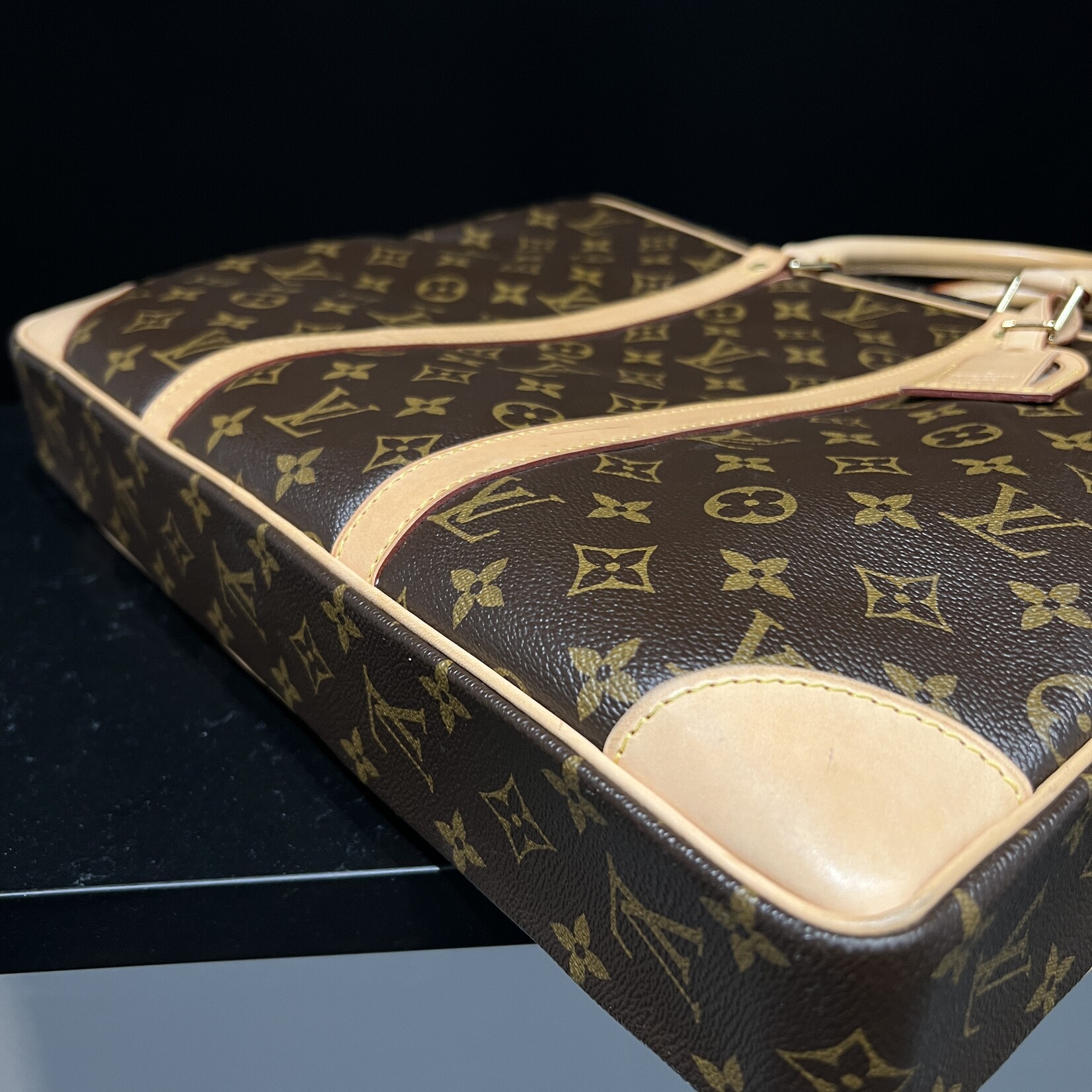 Louis Vuitton Louis Vuitton Porte Documents Voyage