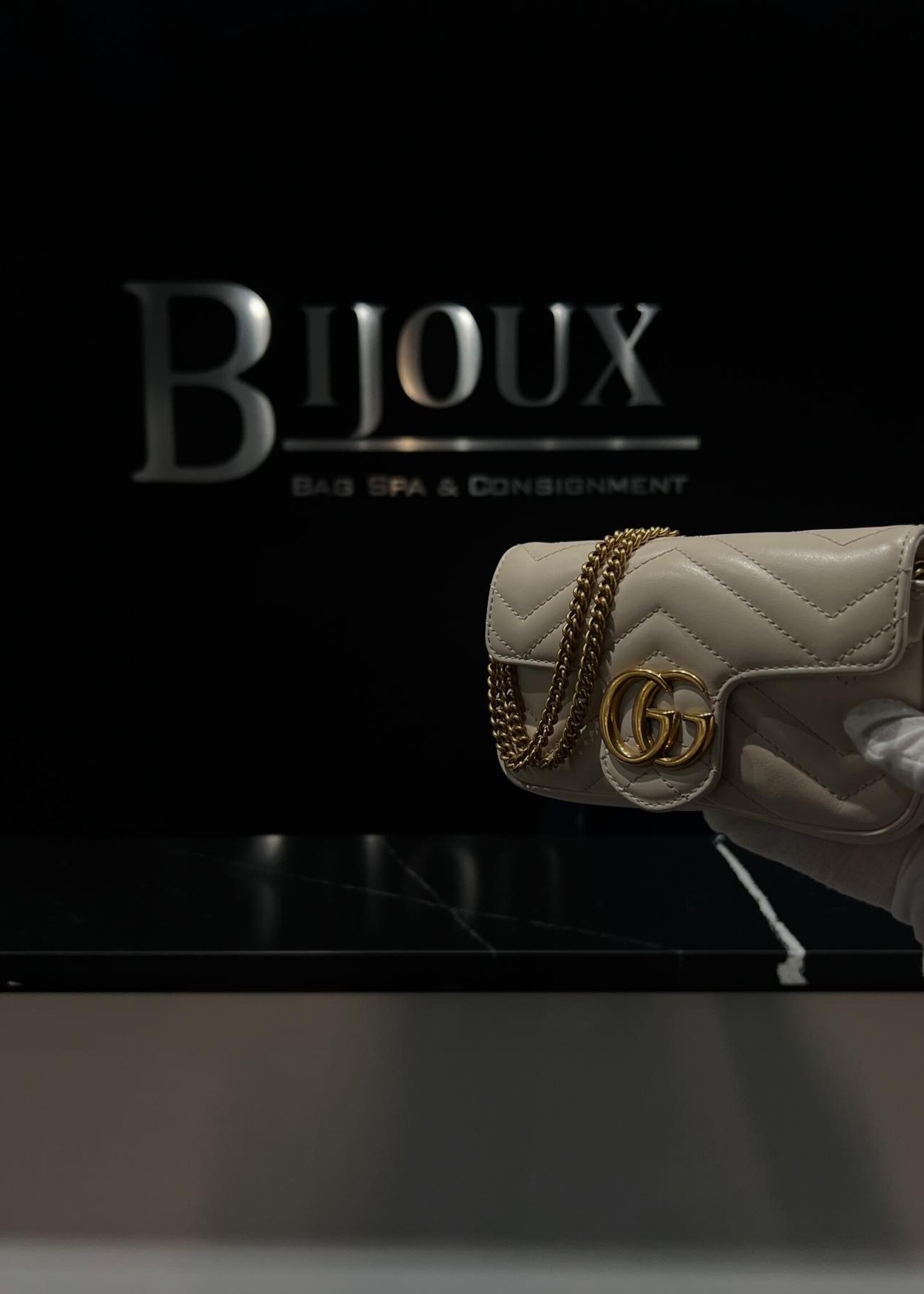 Gucci SOLD - Gucci White Super Mini Marmont Crossbody