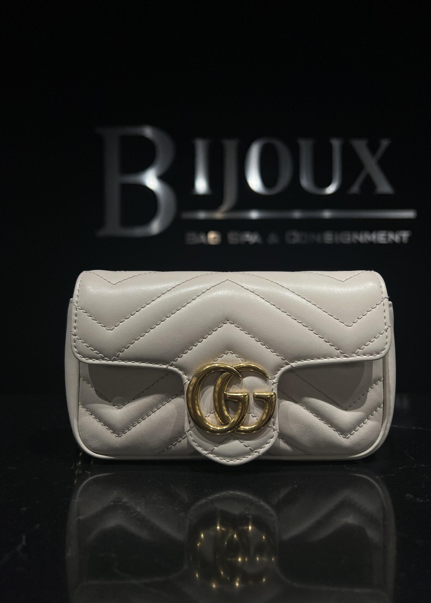 Gucci SOLD - Gucci White Super Mini Marmont Crossbody