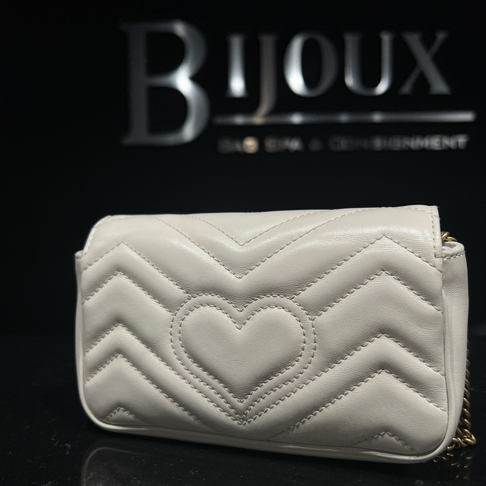 Gucci SOLD - Gucci White Super Mini Marmont Crossbody