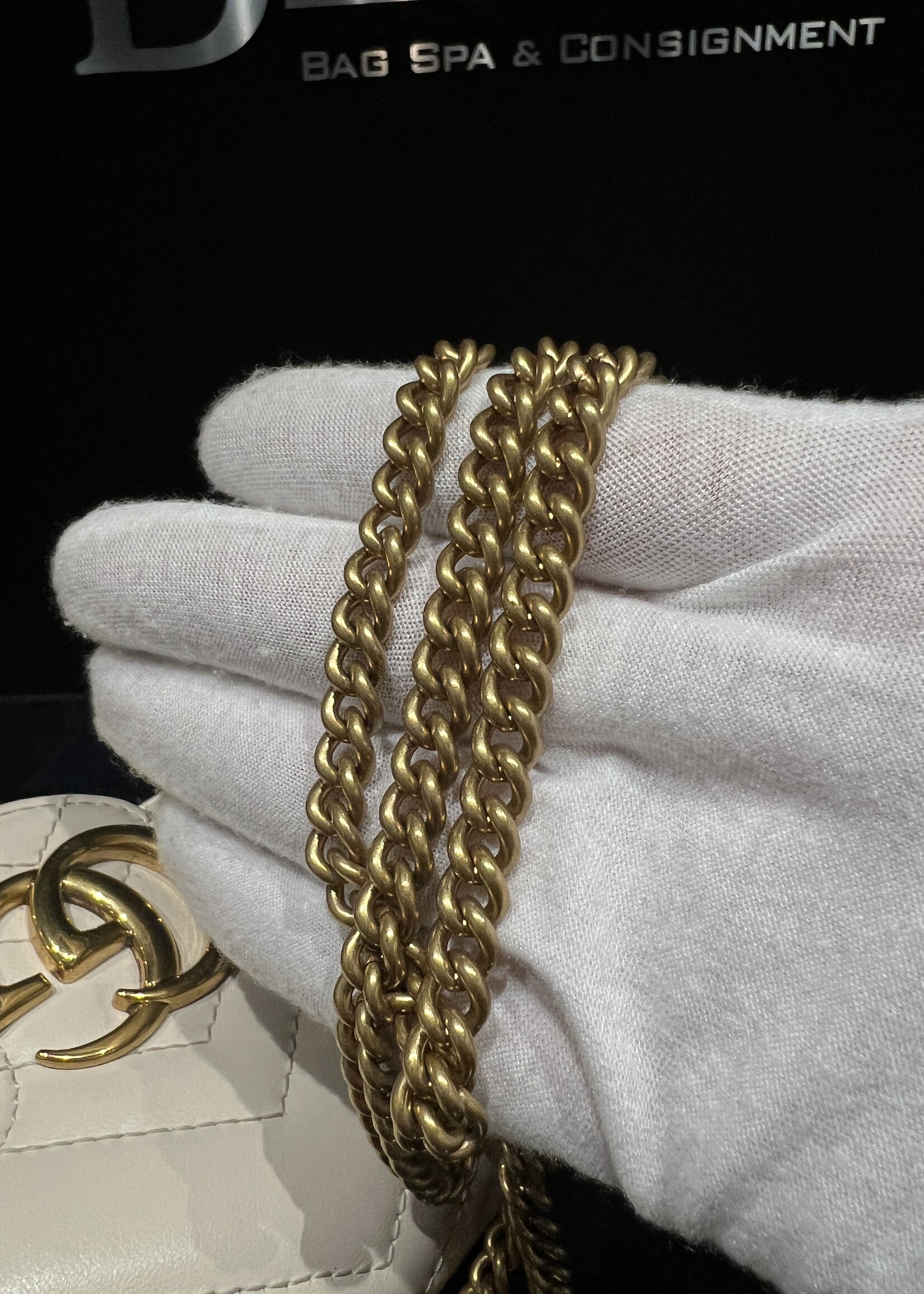 Gucci SOLD - Gucci White Super Mini Marmont Crossbody