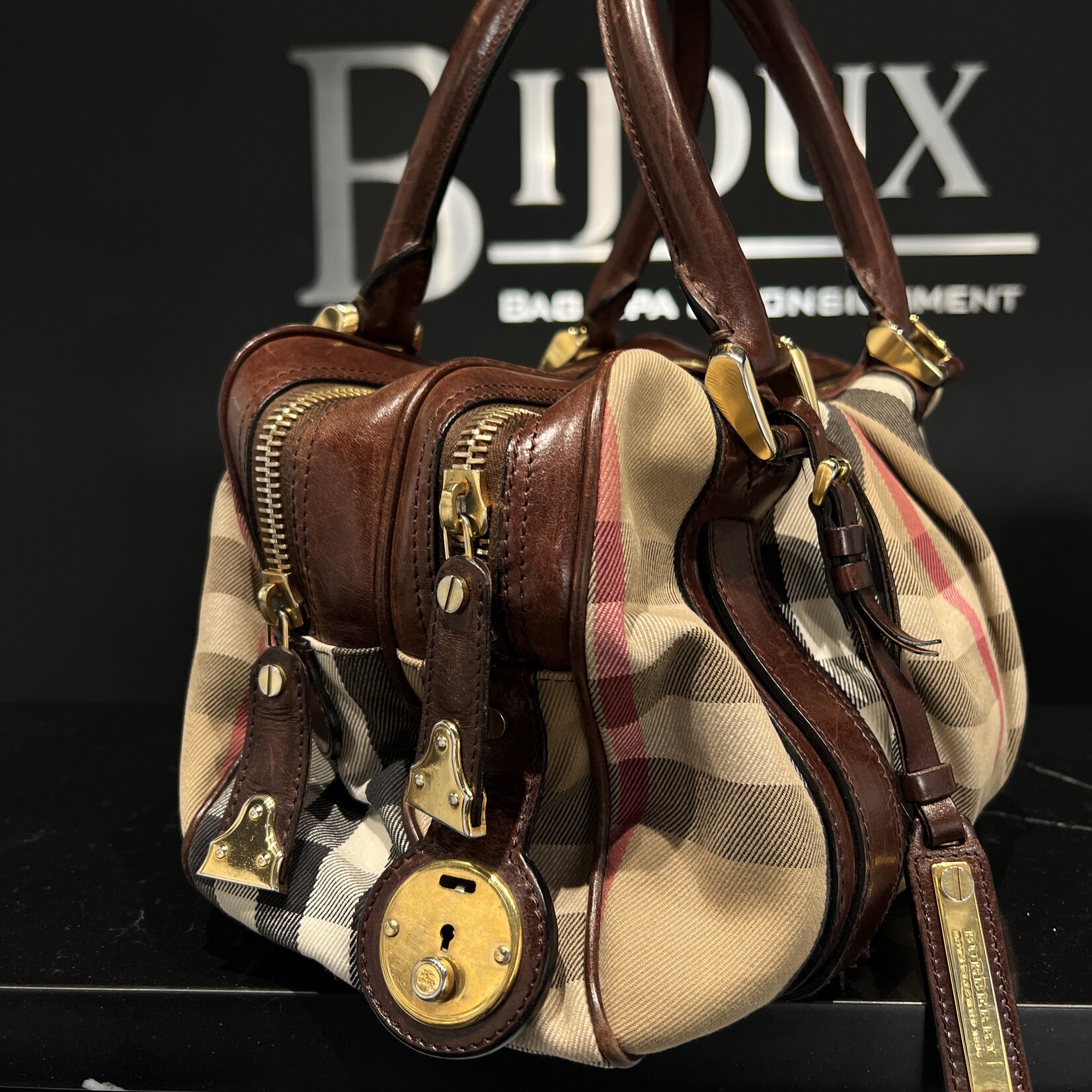 Burberry SOLD - Burberry Ashbury Knight Bag