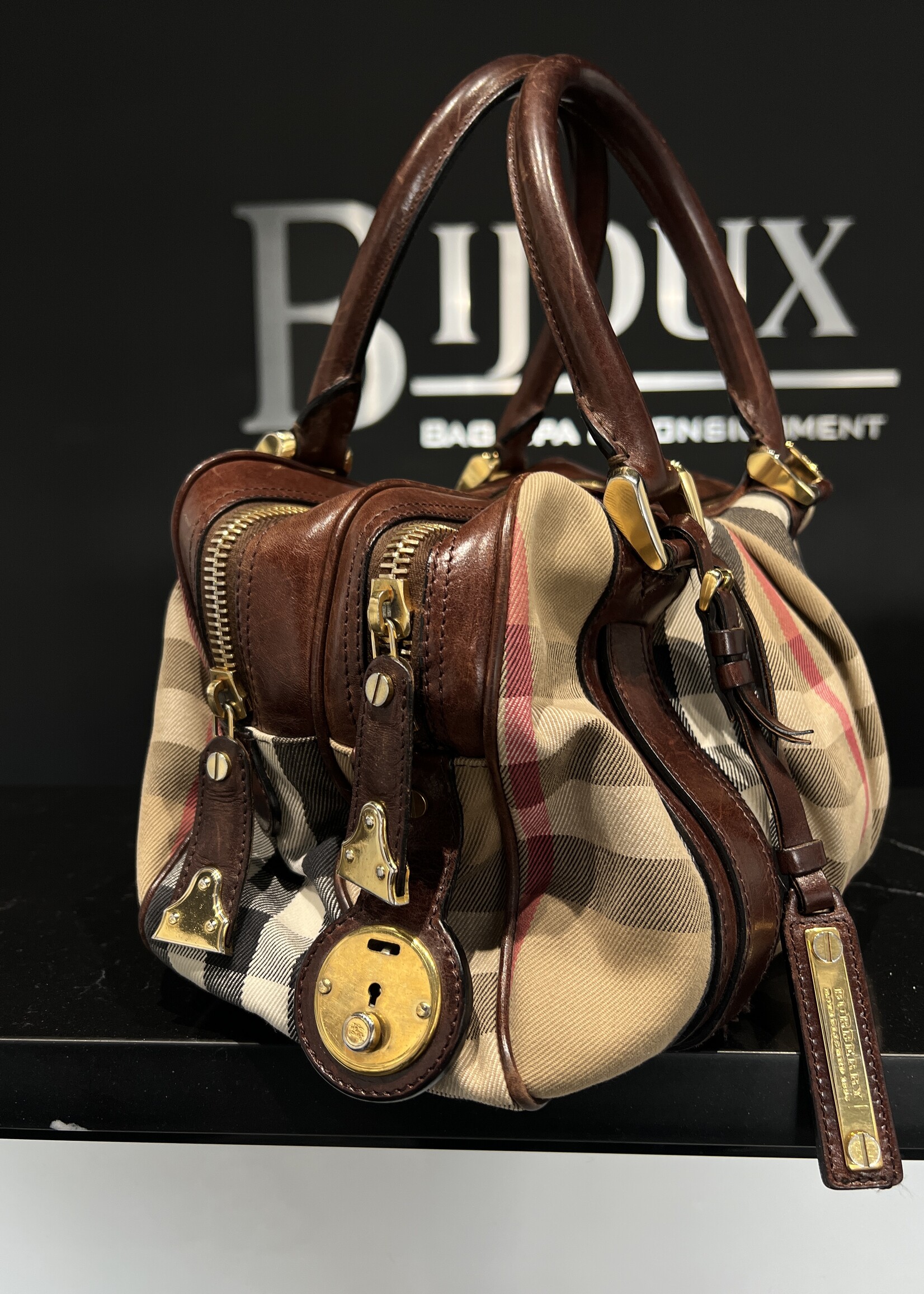 Burberry SOLD - Burberry Ashbury Knight Bag