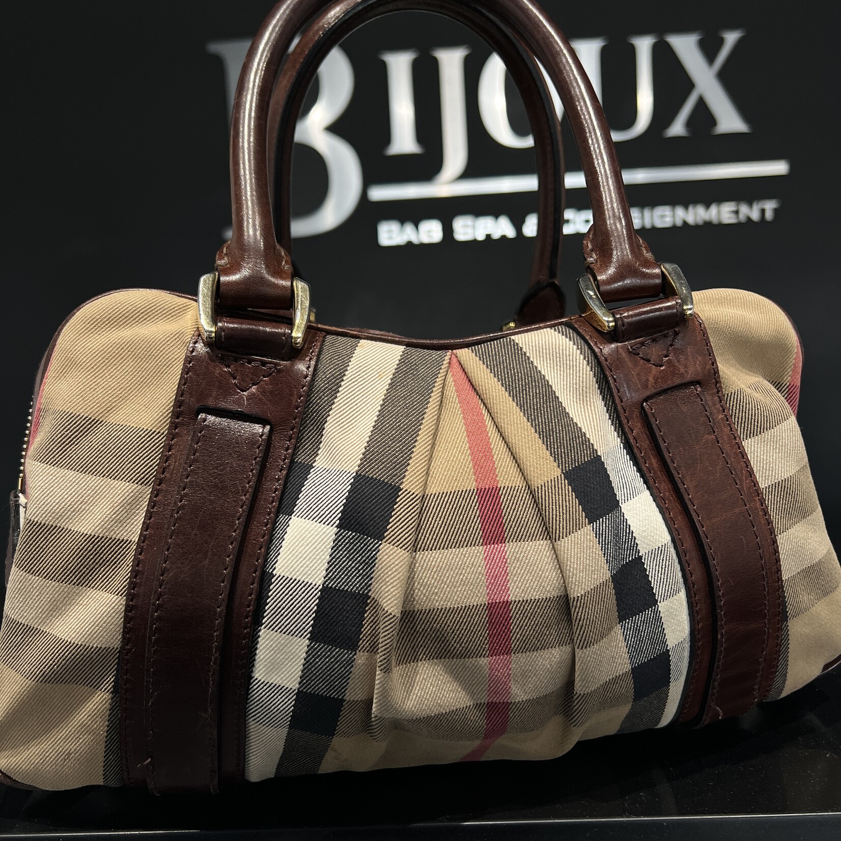 Burberry SOLD - Burberry Ashbury Knight Bag