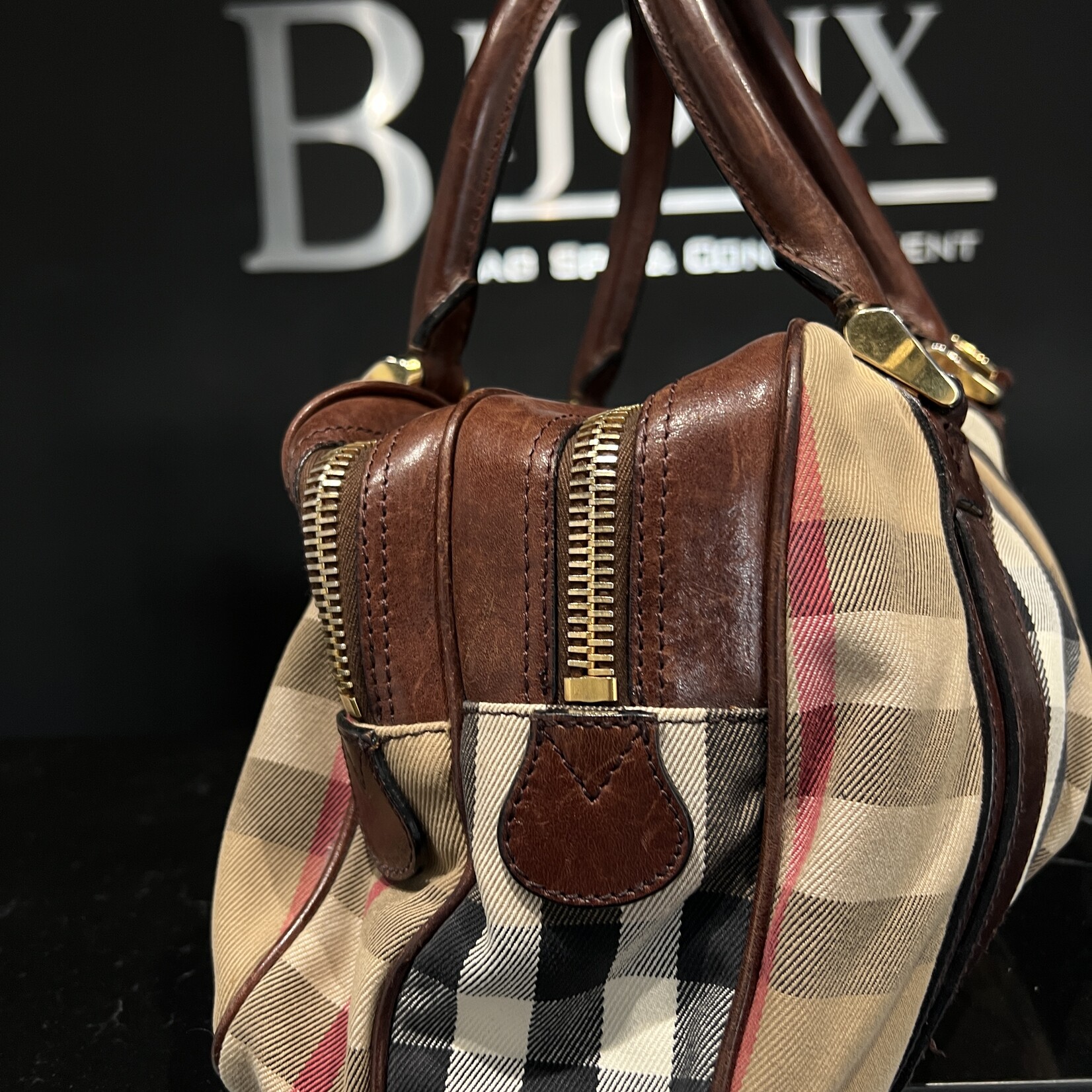 Burberry SOLD - Burberry Ashbury Knight Bag