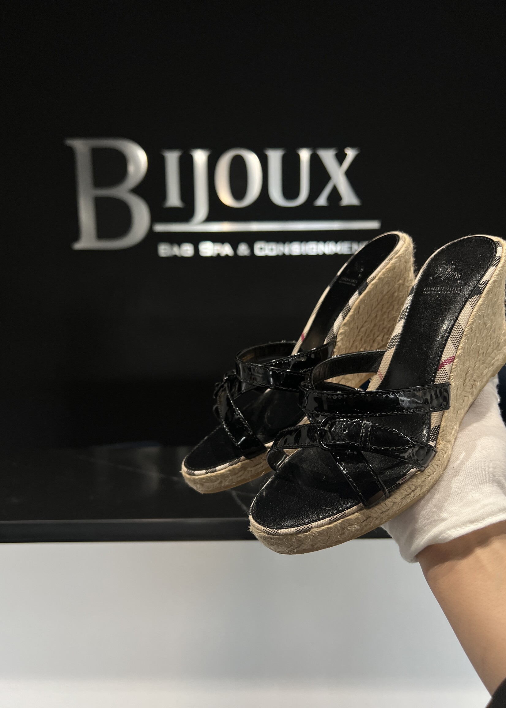 Burberry SOLD- Burberry Patent Wedge 39