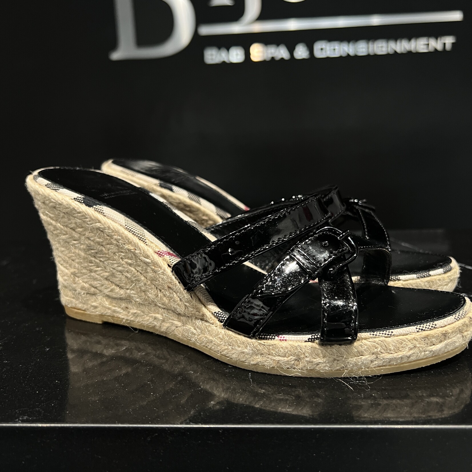 Burberry SOLD- Burberry Patent Wedge 39