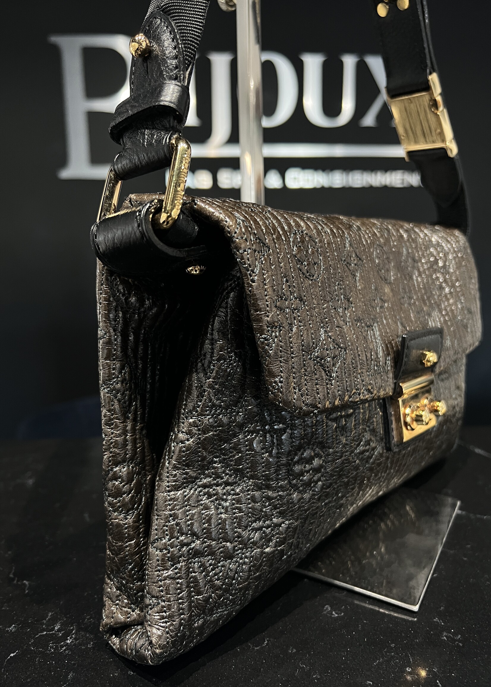 Louis Vuitton SOLD - Louis Vuitton Motard Pochette