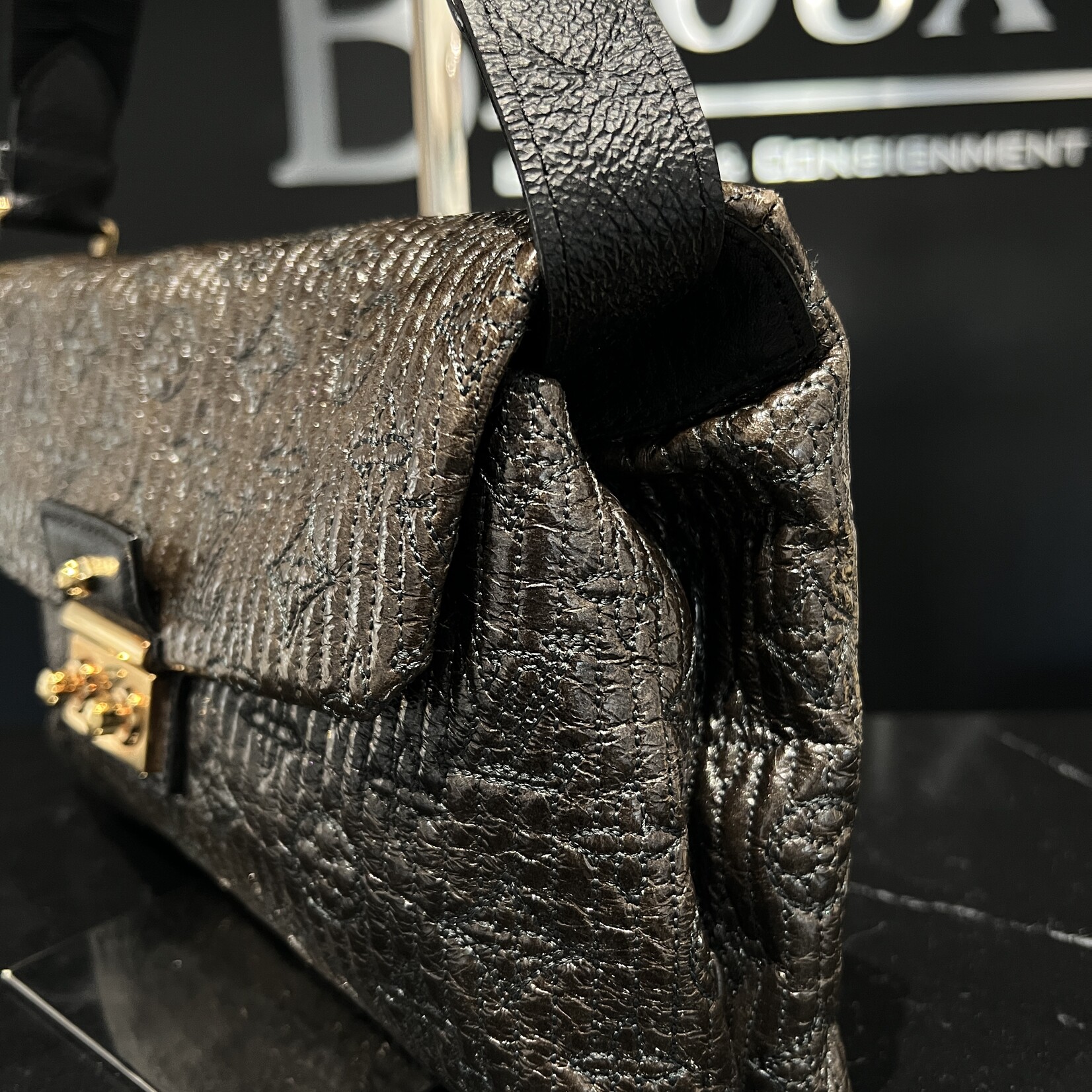 Louis Vuitton SOLD - Louis Vuitton Motard Pochette