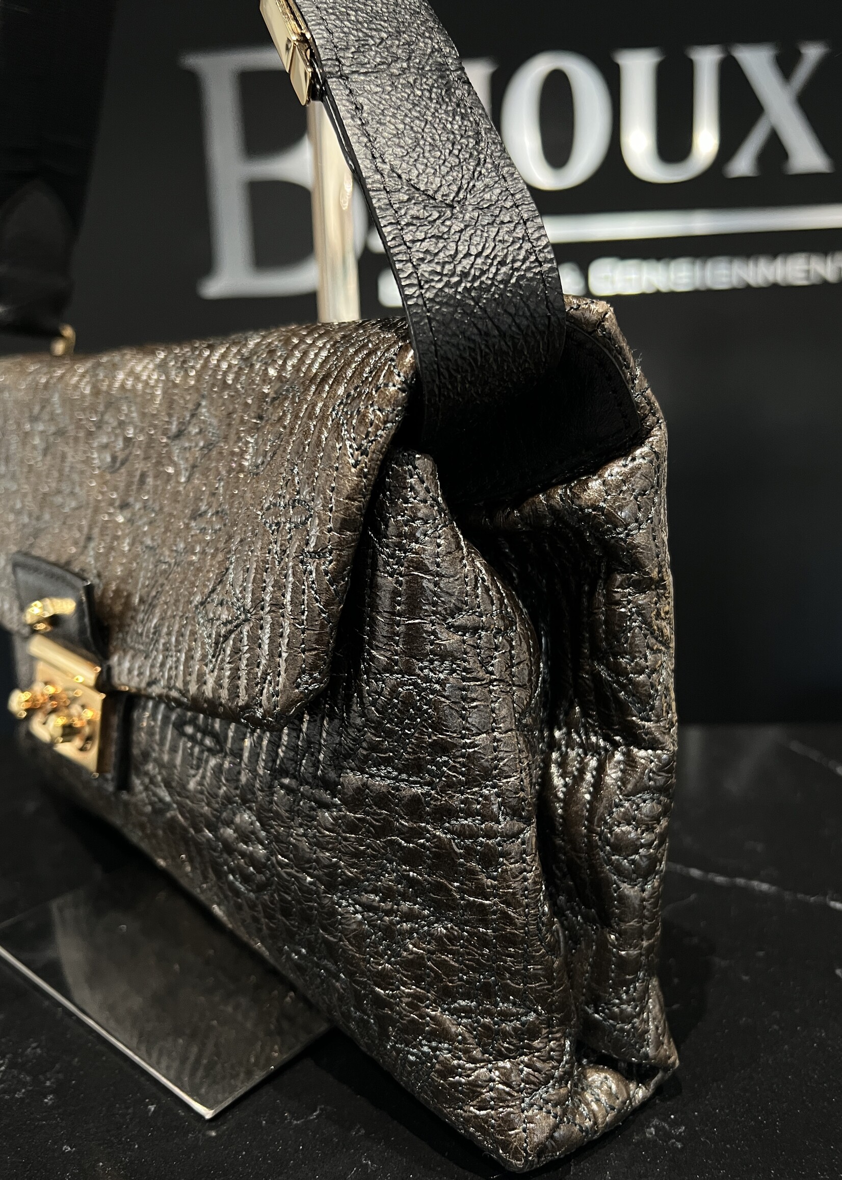 Louis Vuitton SOLD - Louis Vuitton Motard Pochette