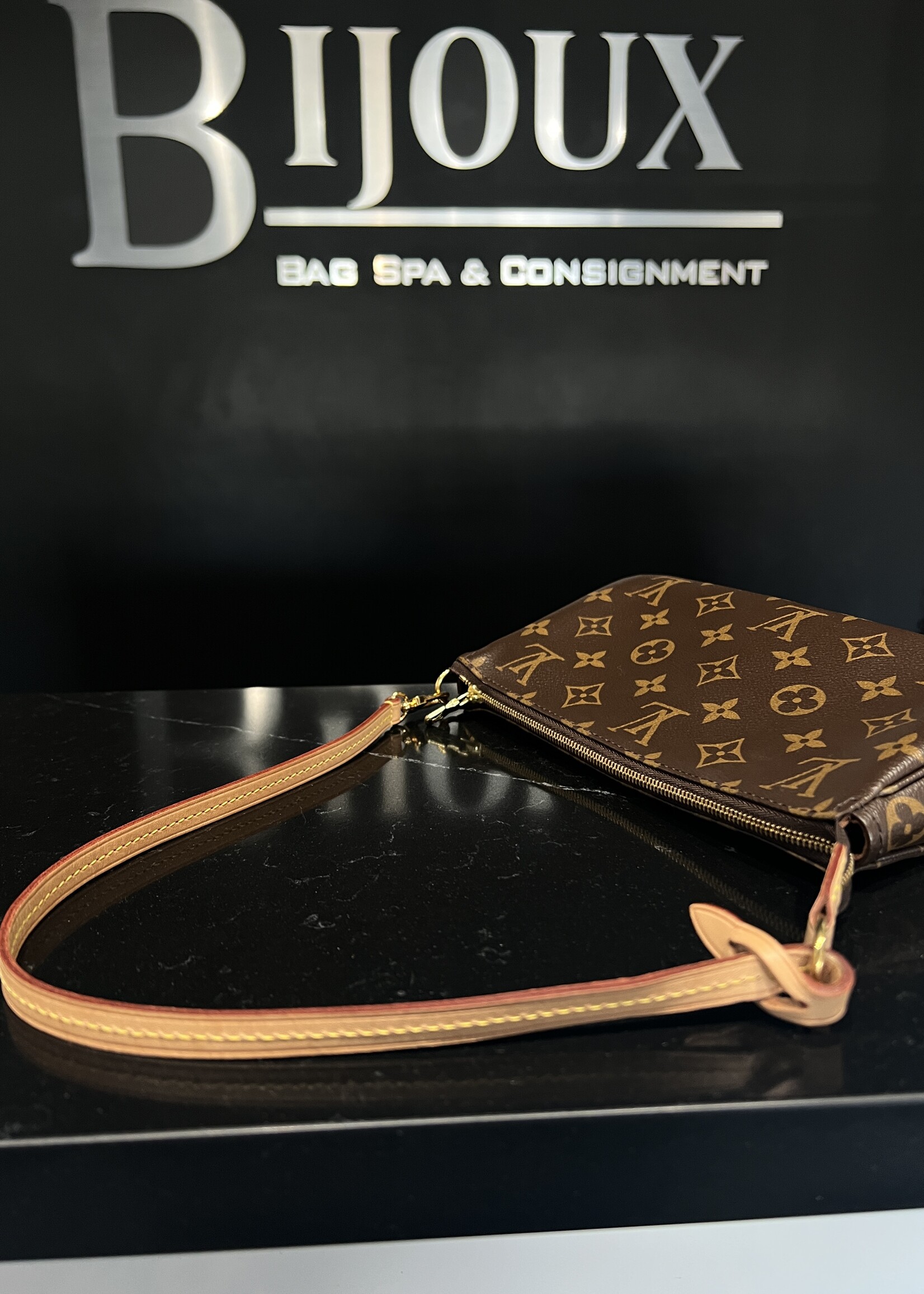 Louis Vuitton SOLD - Louis Vuitton Pochette Accessoires