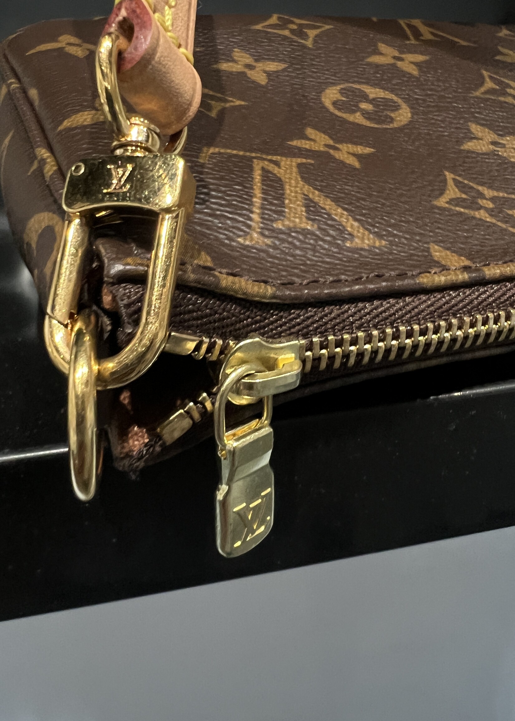 Louis Vuitton SOLD - Louis Vuitton Pochette Accessoires