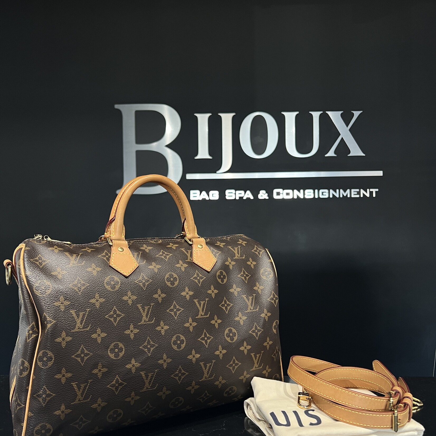 Louis Vuitton SOLD - Louis Vuitton Speedy 35 Bandouliere