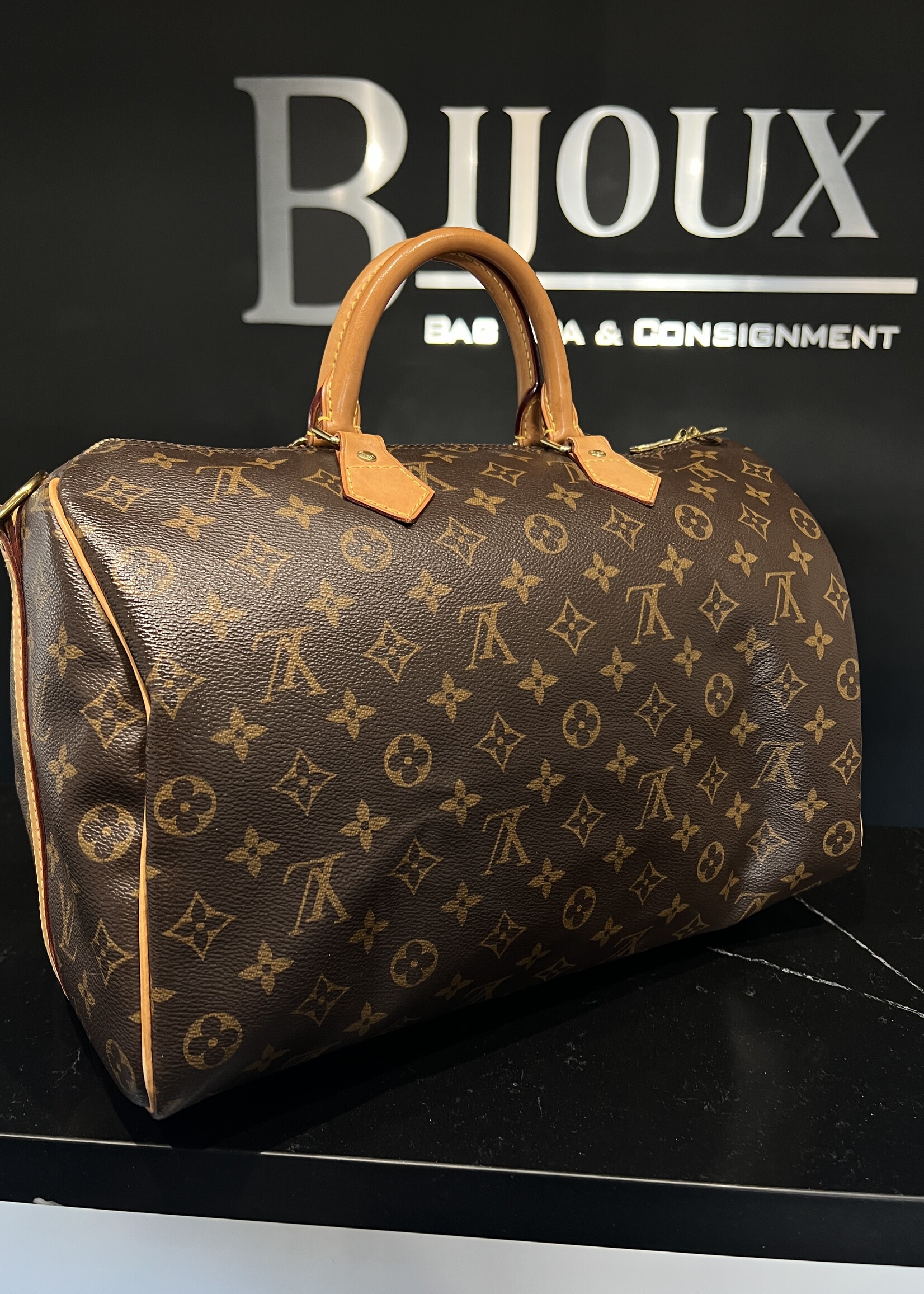 Louis Vuitton SOLD - Louis Vuitton Speedy 35 Bandouliere
