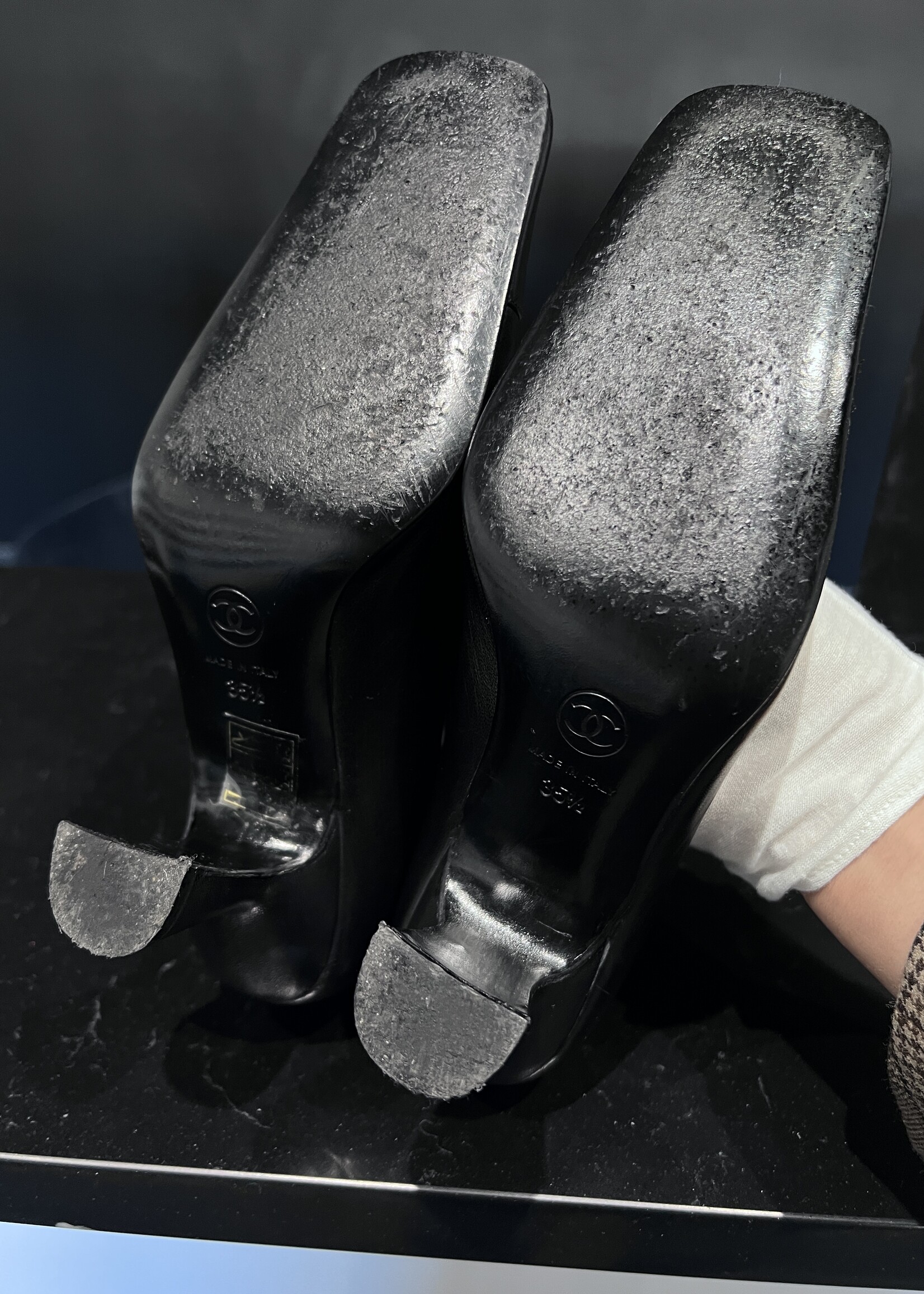 Chanel SOLD - Chanel Black Bow Pumps 35.5