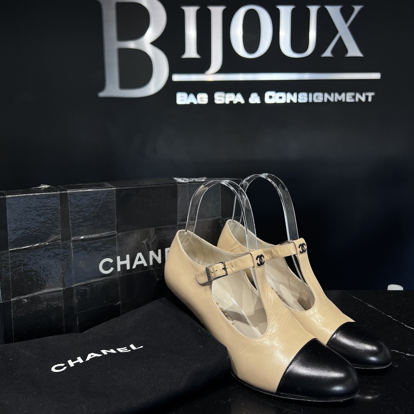 Chanel Chanel Rounded T-Strap Pumps 35.5